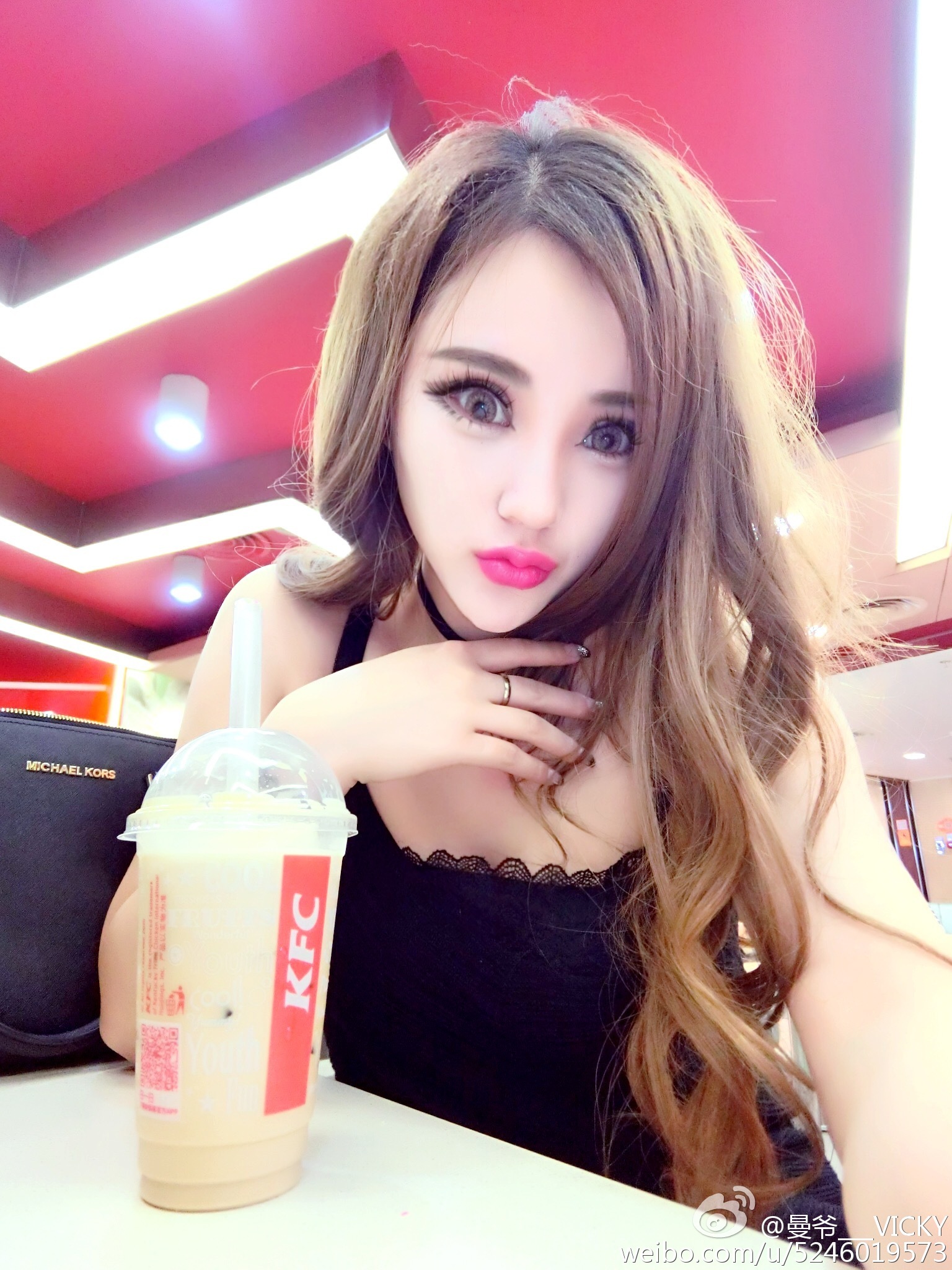 AISS爱丝模特曼宝宝微博写真照 3