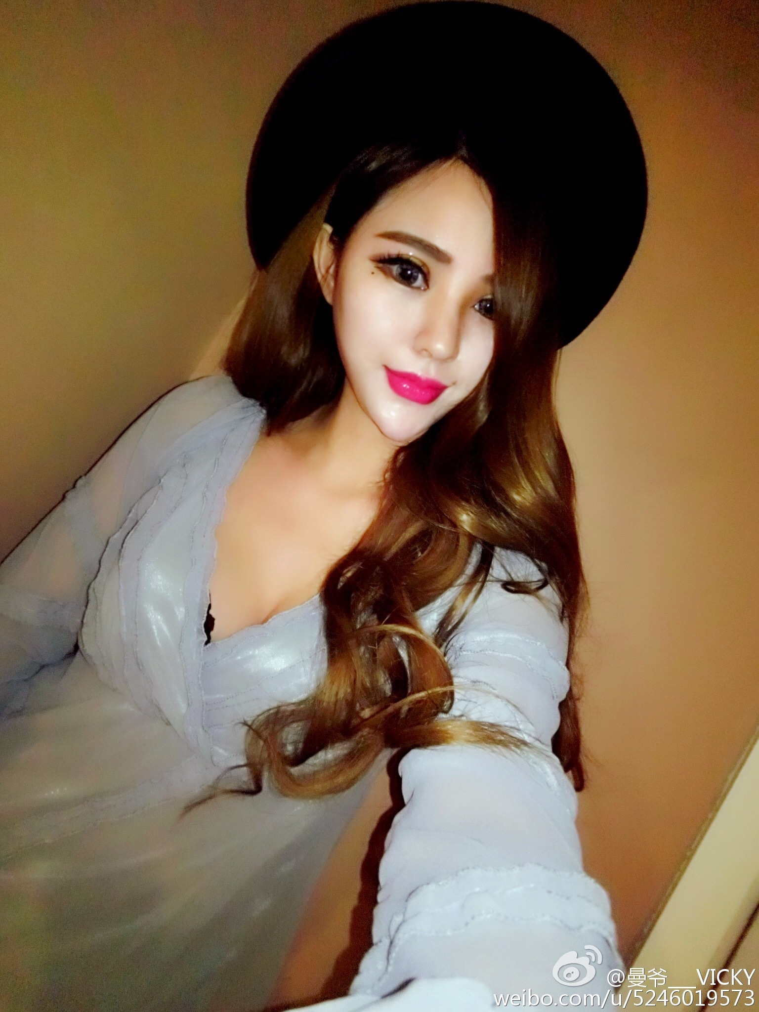 AISS爱丝模特曼宝宝微博写真照 3
