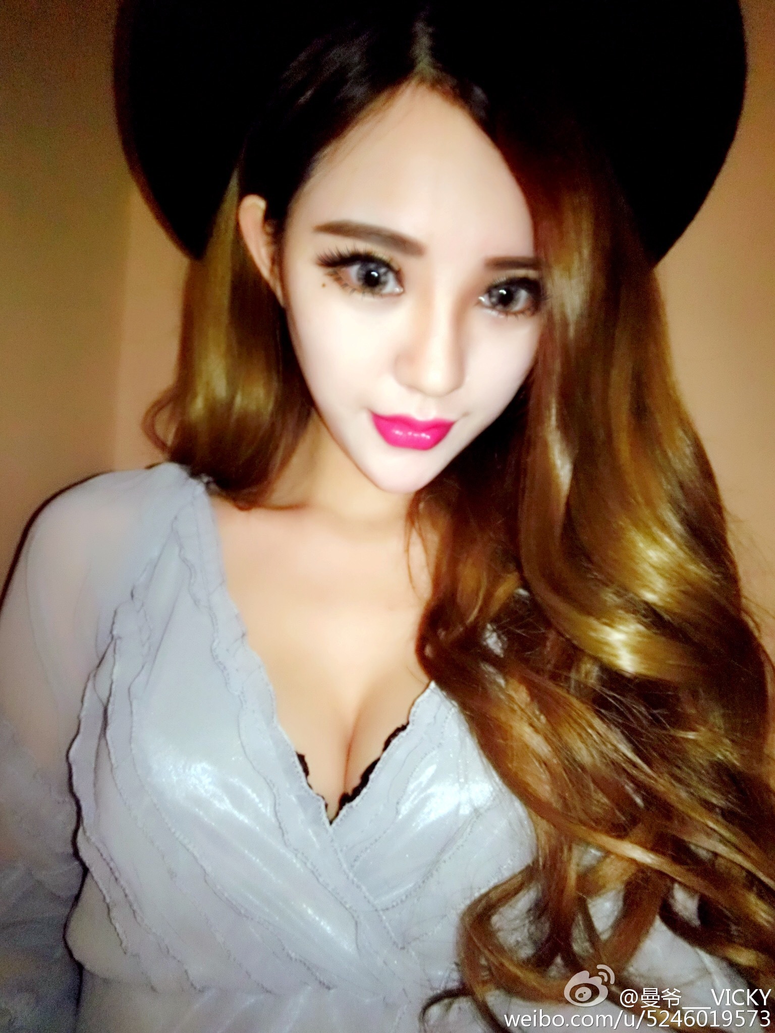 AISS爱丝模特曼宝宝微博写真照 3