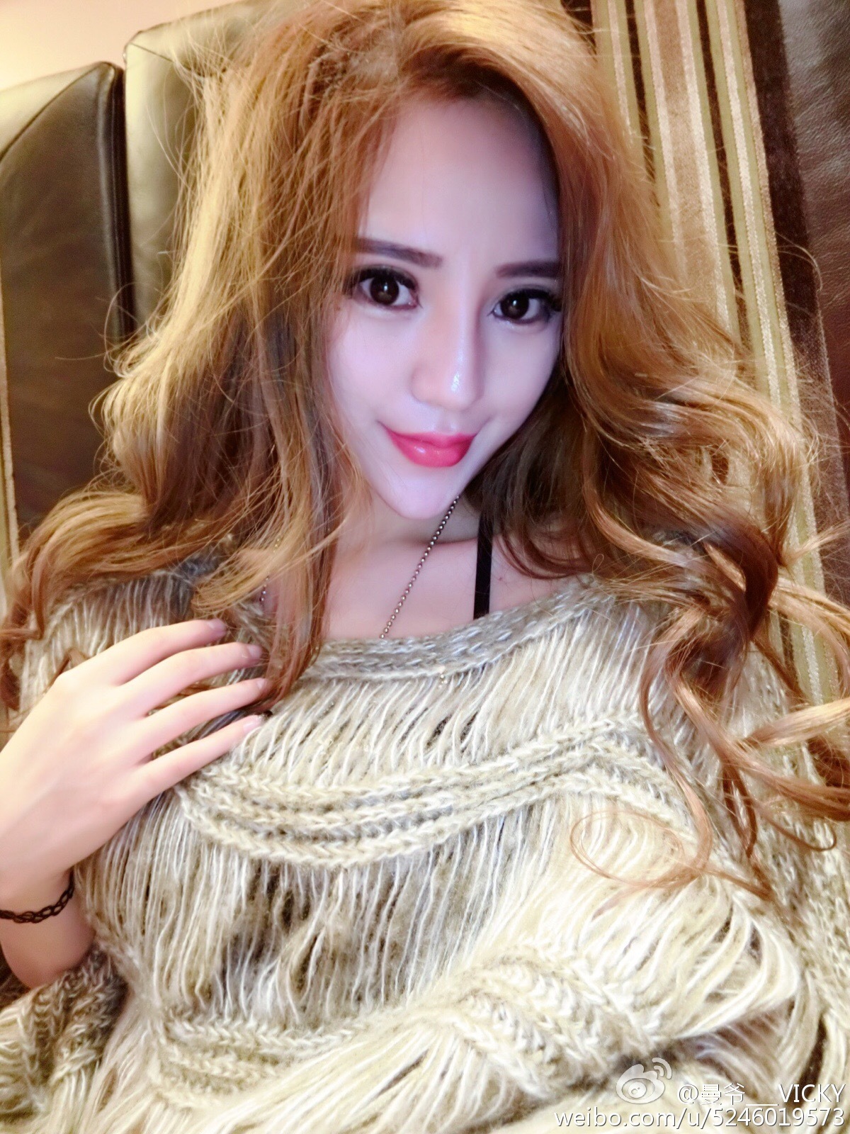 AISS爱丝模特曼宝宝微博写真照 3