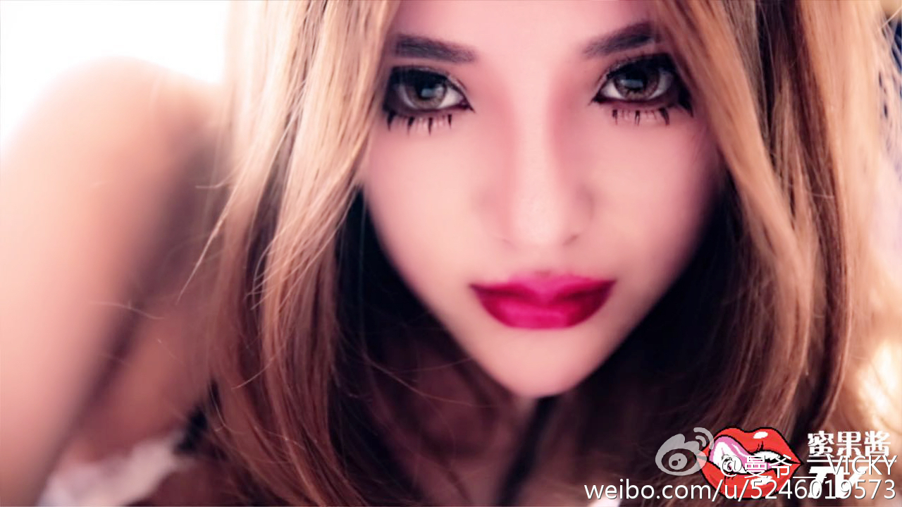 AISS爱丝模特曼宝宝微博写真照 3