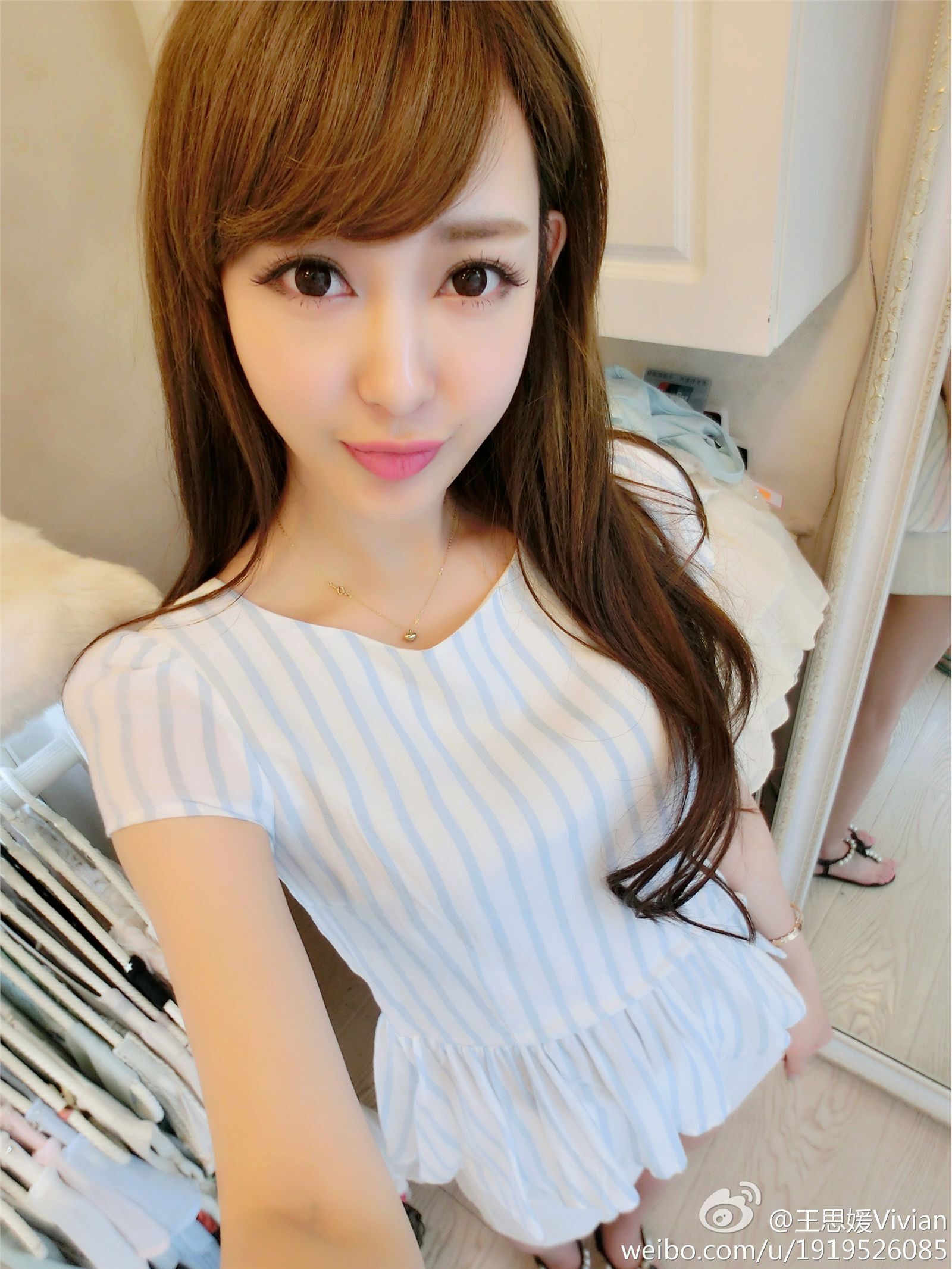 网络红人王思媛Vivian微博自拍写真合集 1