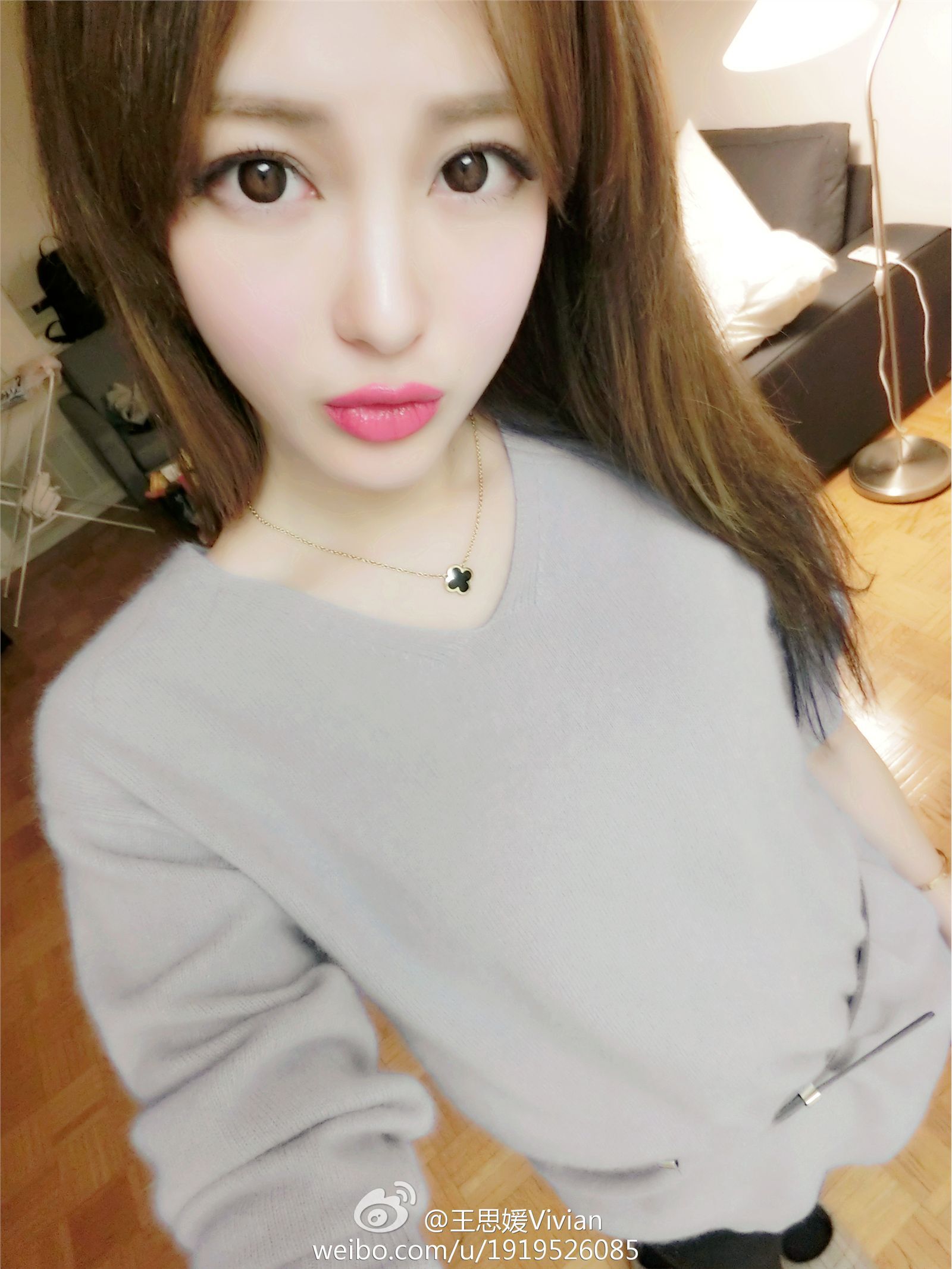 网络红人王思媛Vivian微博自拍写真合集 1