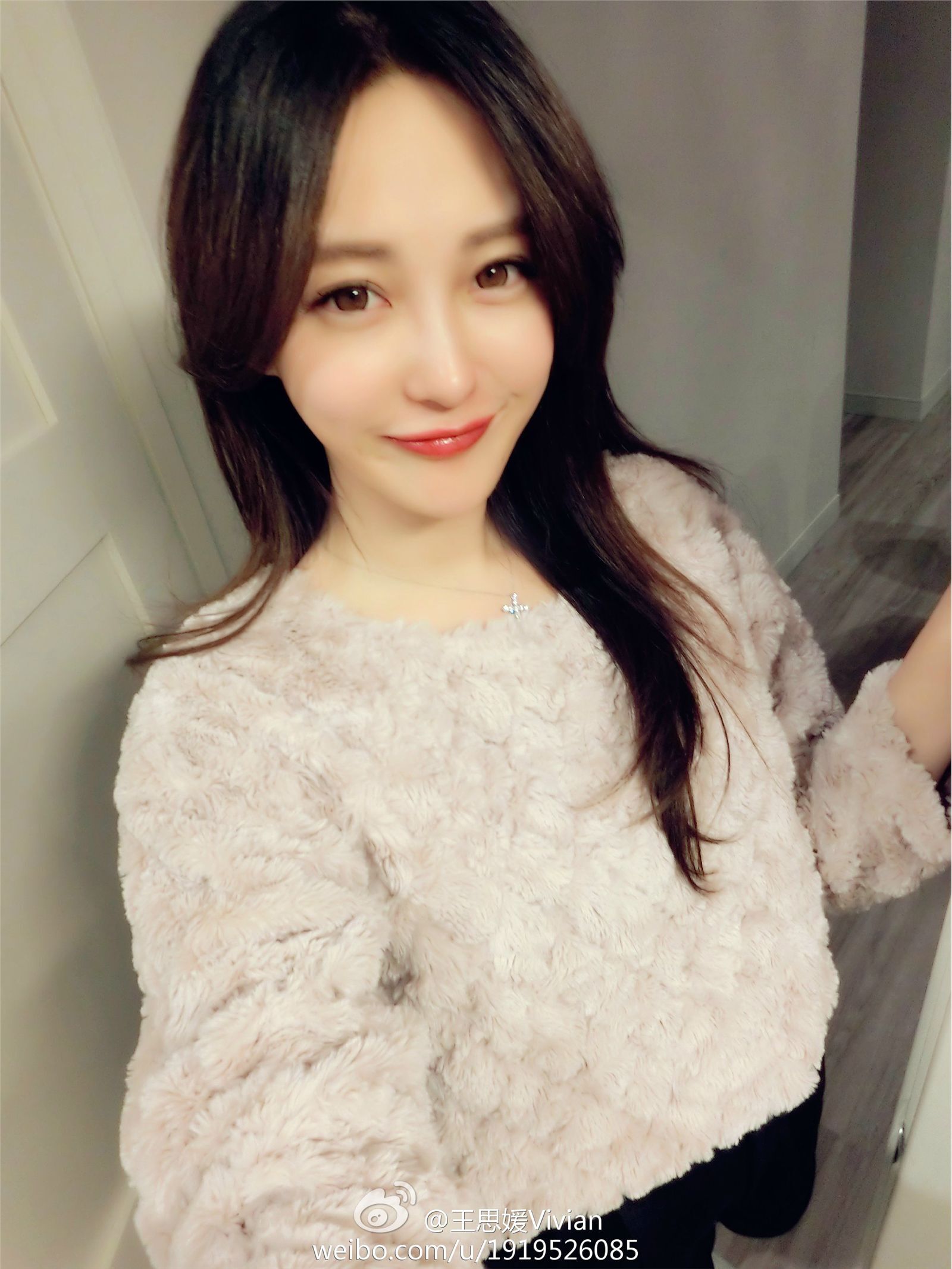 网络红人王思媛Vivian微博自拍写真合集 2