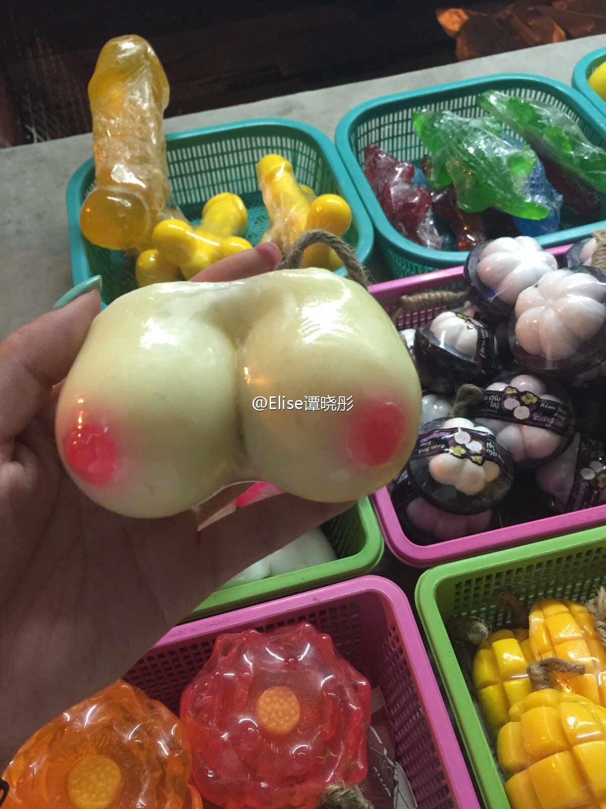 极品胸器嫩模Elise谭晓彤微博福利图片