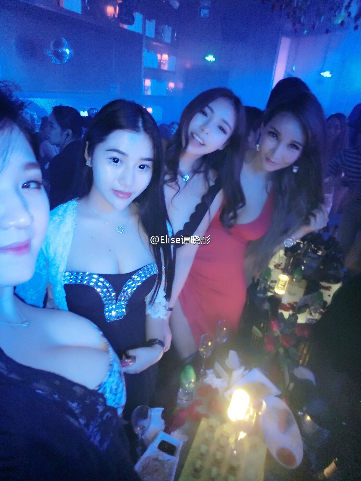 极品胸器嫩模Elise谭晓彤微博福利图片