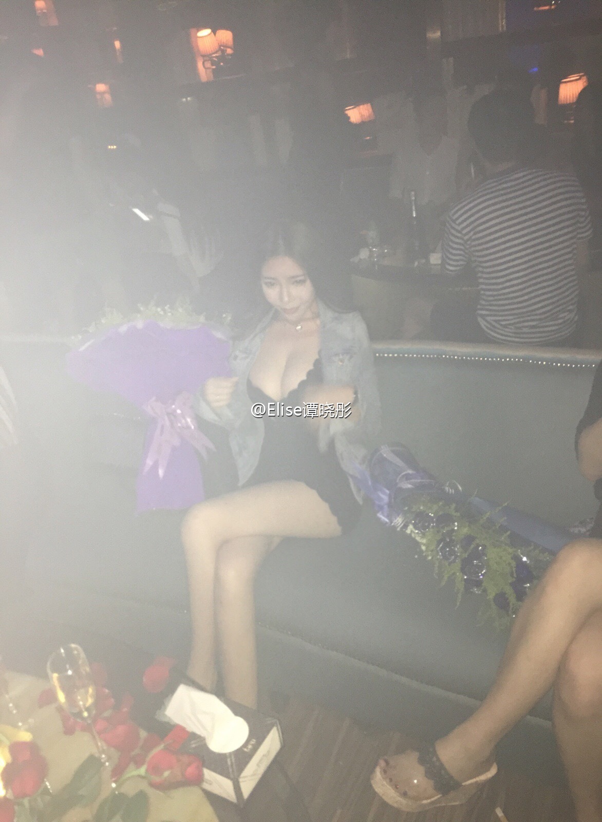 极品胸器嫩模Elise谭晓彤微博福利图片