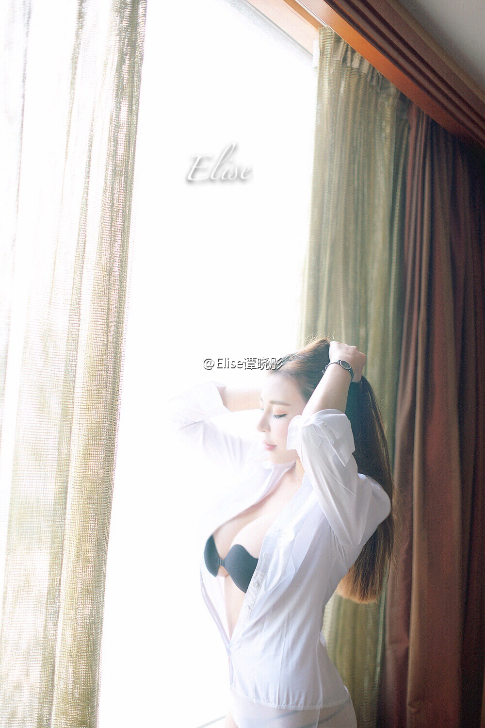 极品胸器嫩模Elise谭晓彤微博福利图片