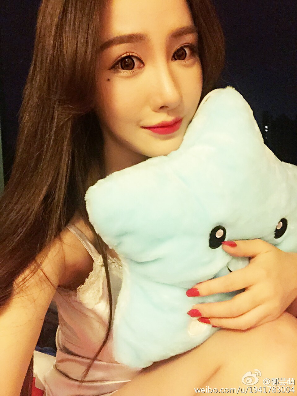 美女模特郭芸萌 微博美图合集