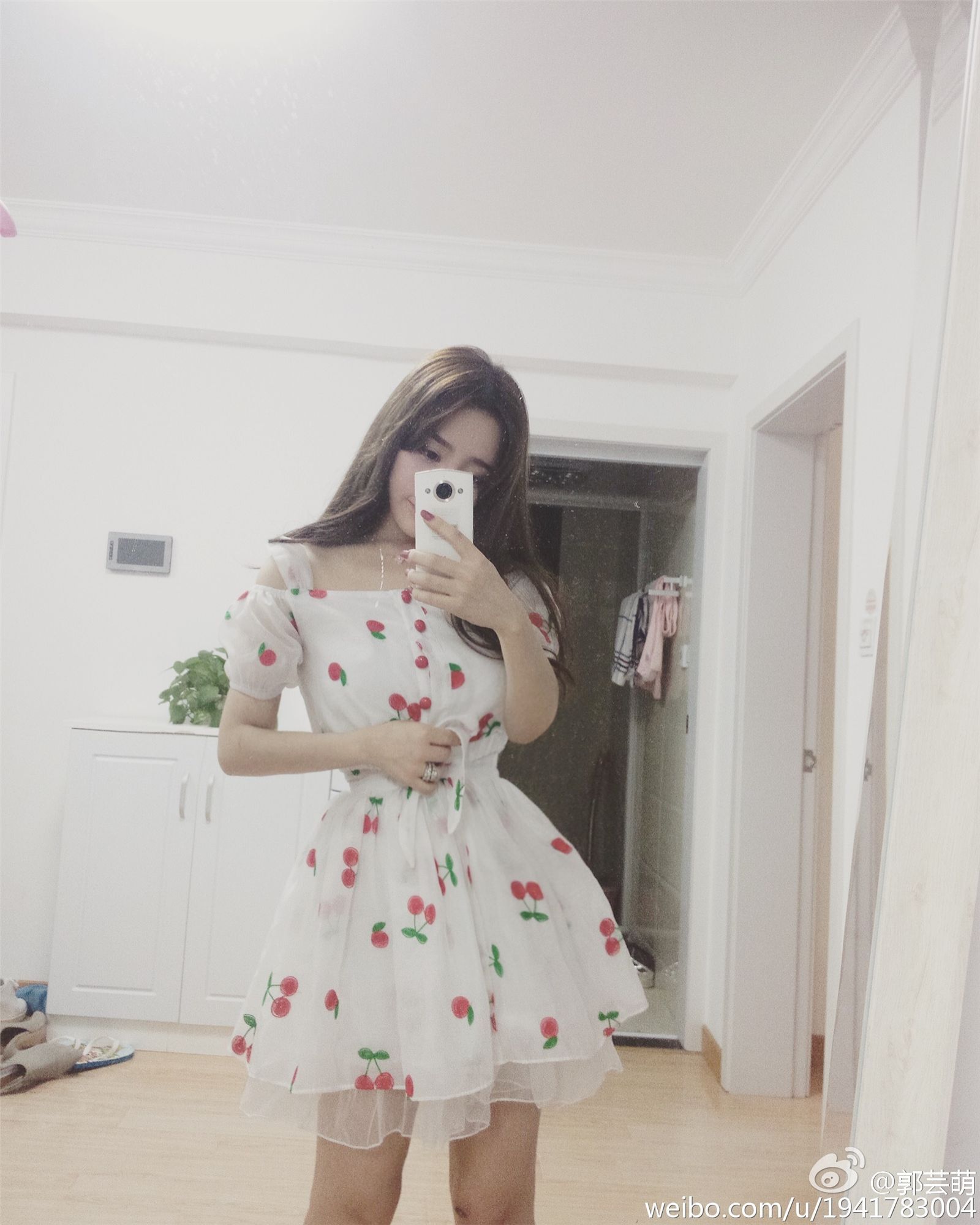 美女模特郭芸萌 微博美图合集