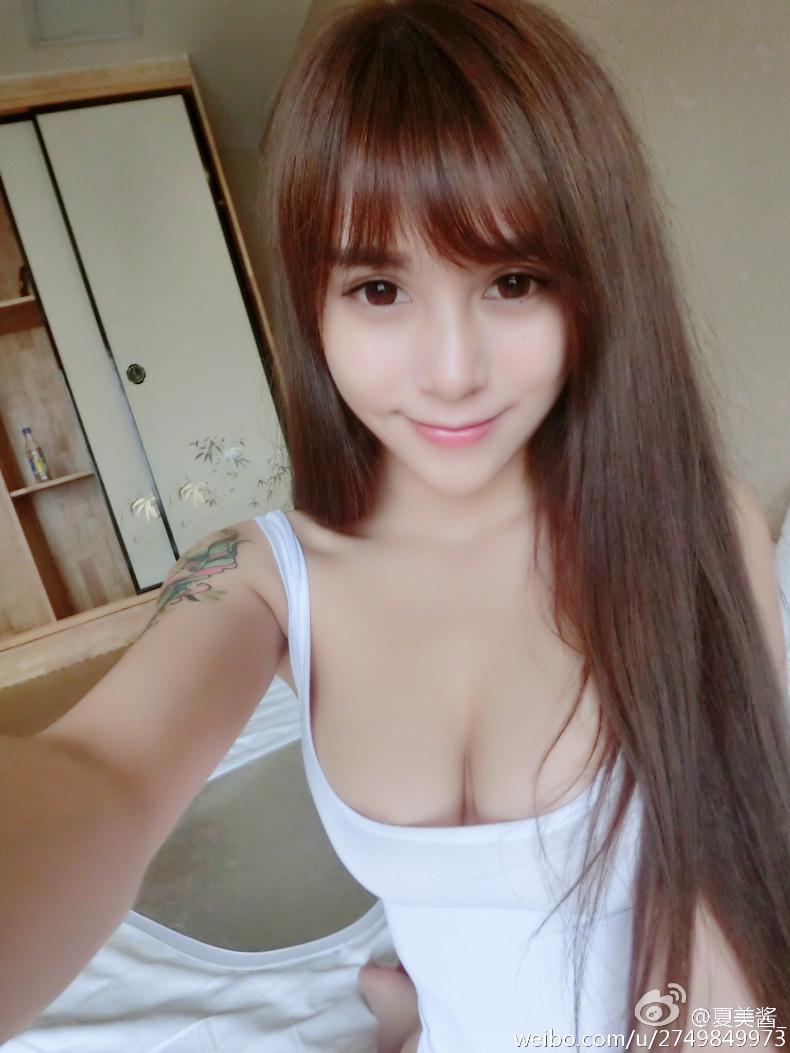 波萝社LOL美女夏美酱 微博图集