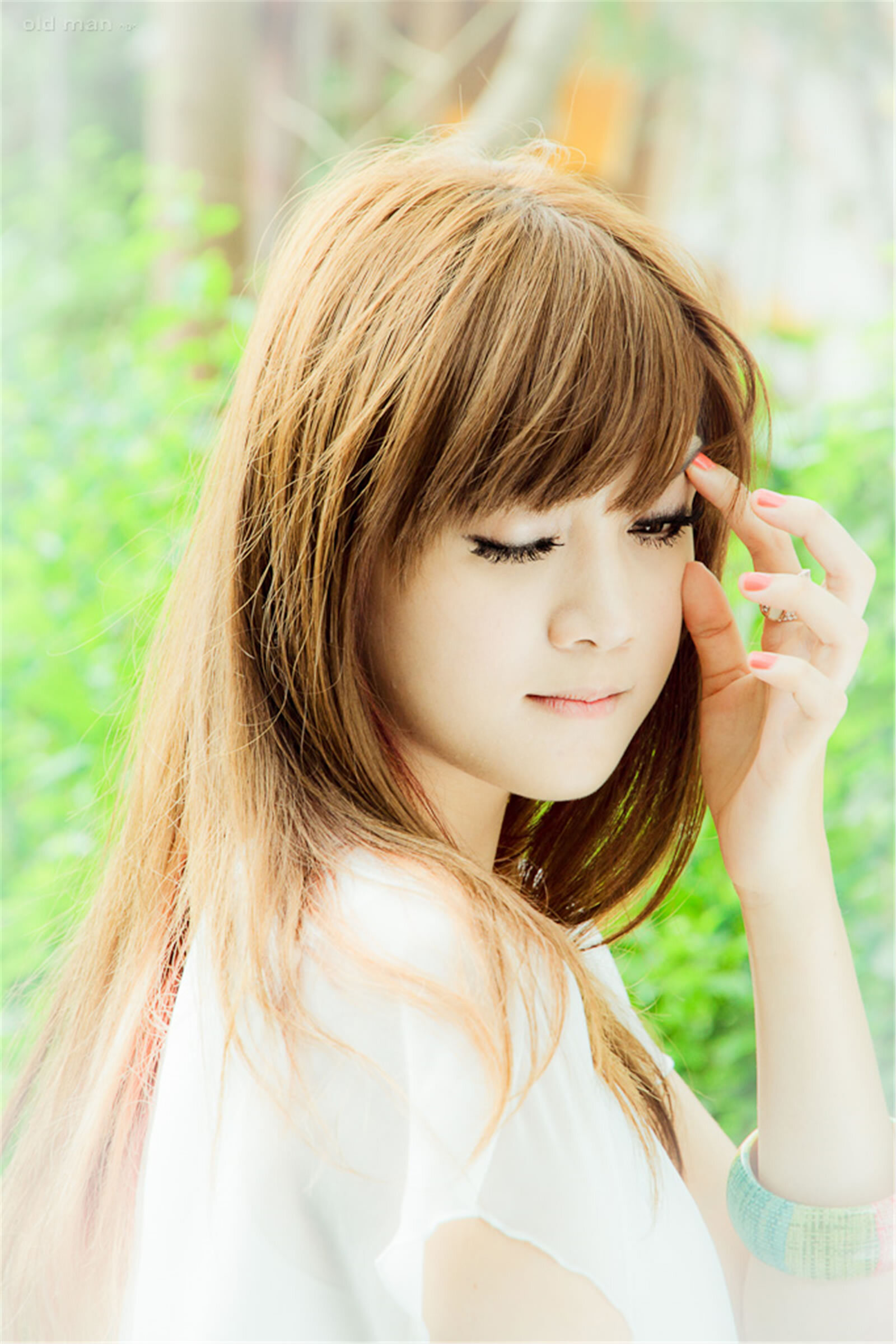 台湾清纯美女維妮 初夏公园外拍