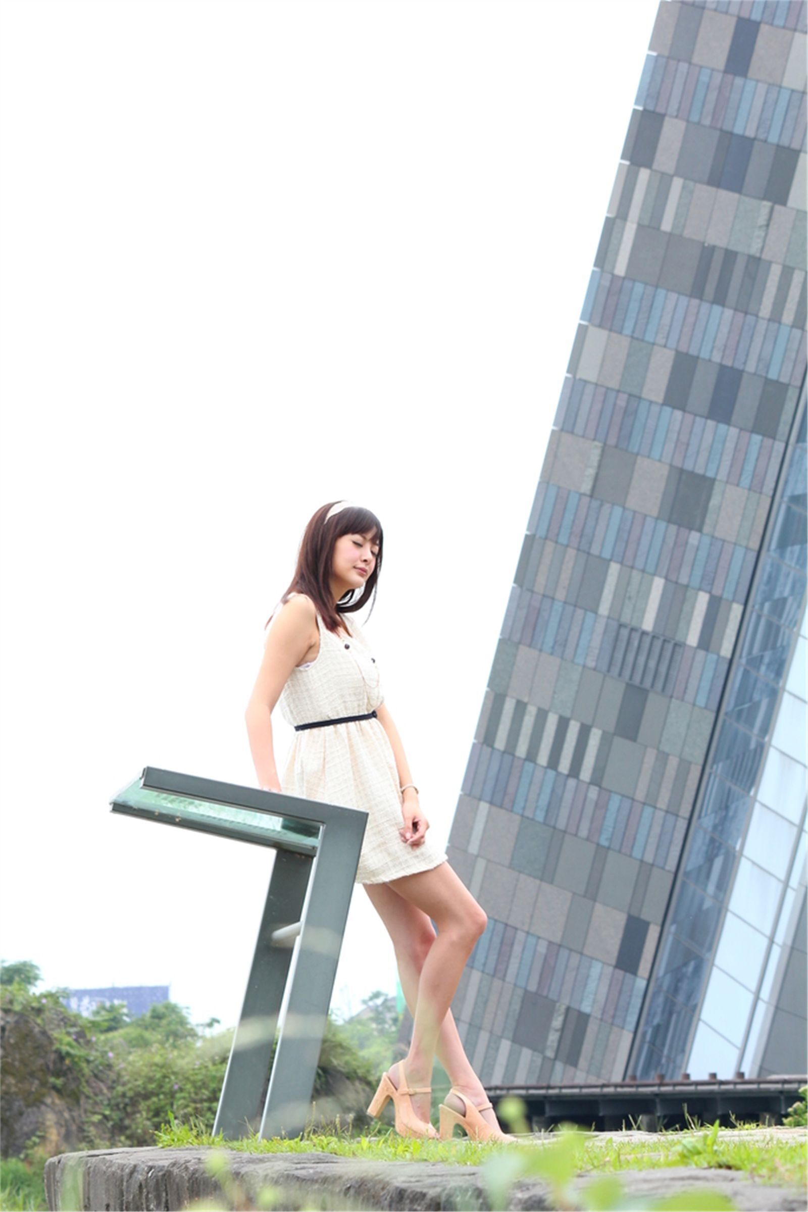 台湾清纯美女小夢 烏石港外拍