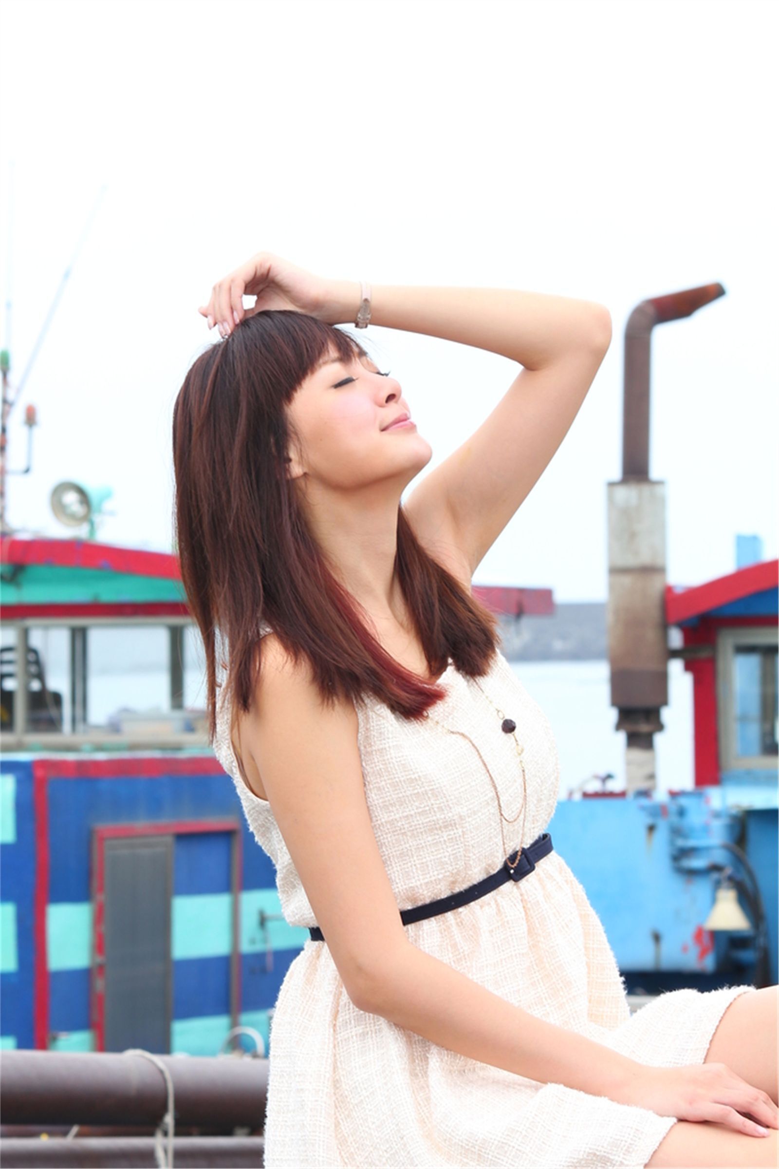 台湾清纯美女小夢 烏石港外拍