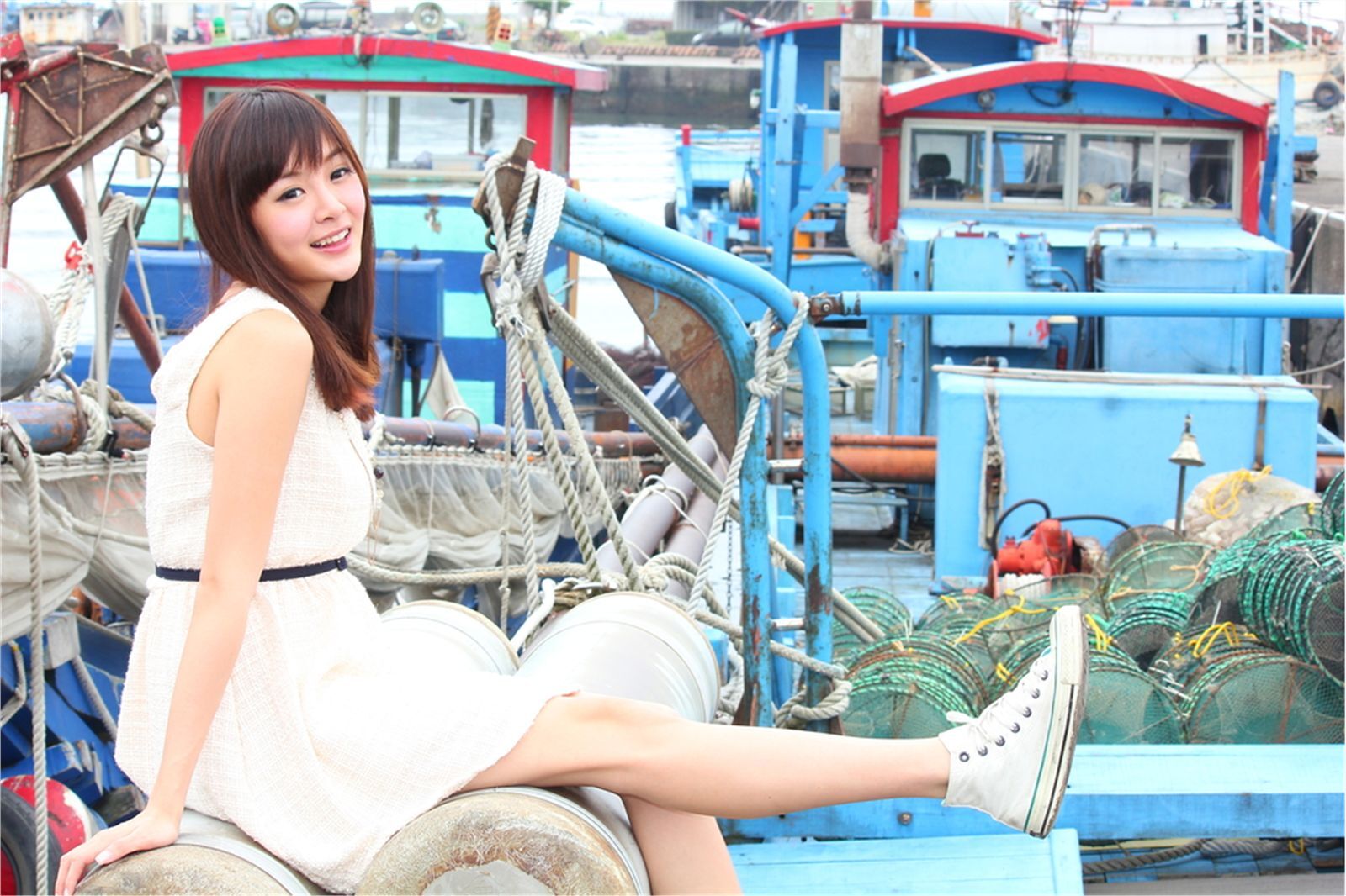 台湾清纯美女小夢 烏石港外拍