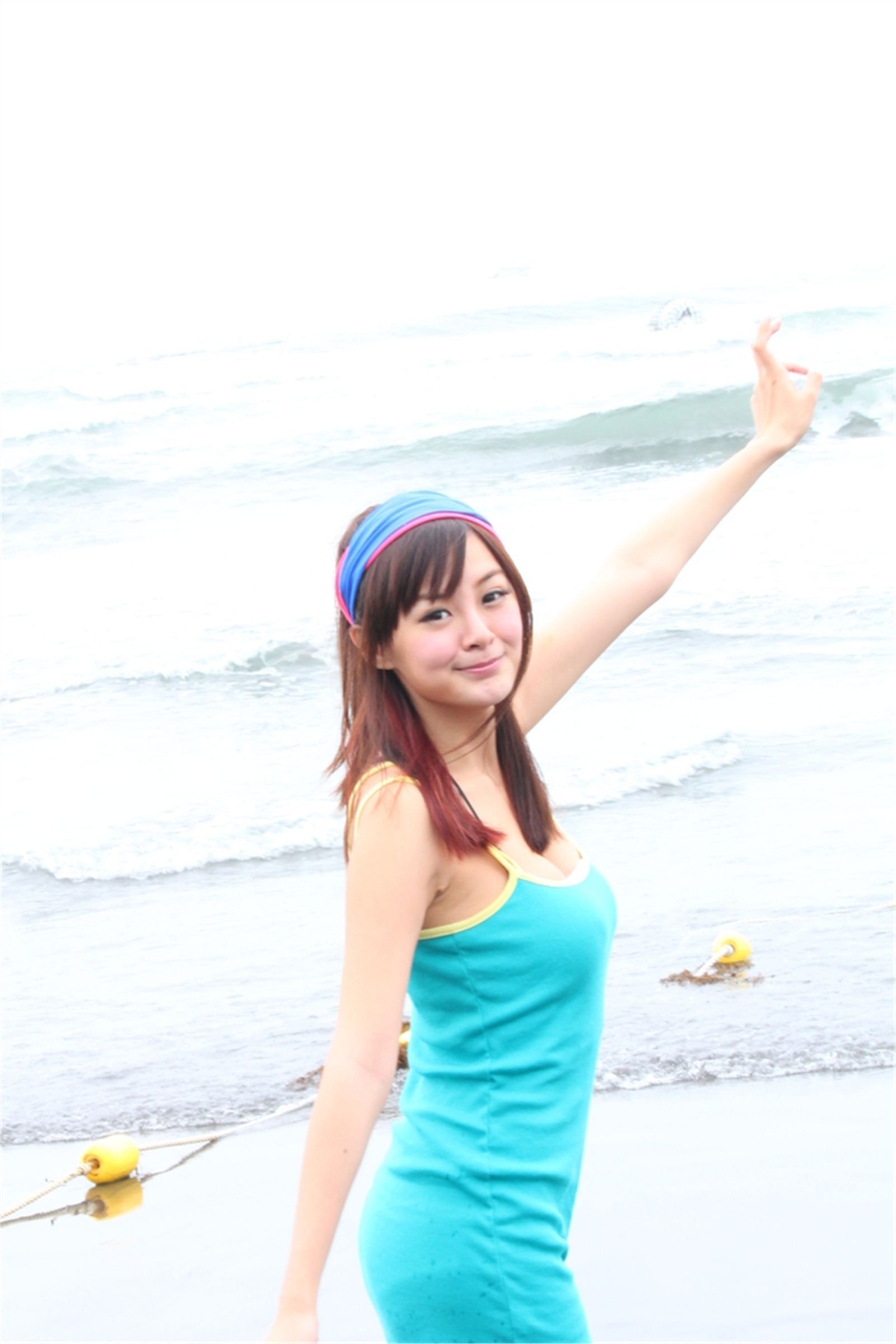 台湾清纯美女小夢 烏石港外拍