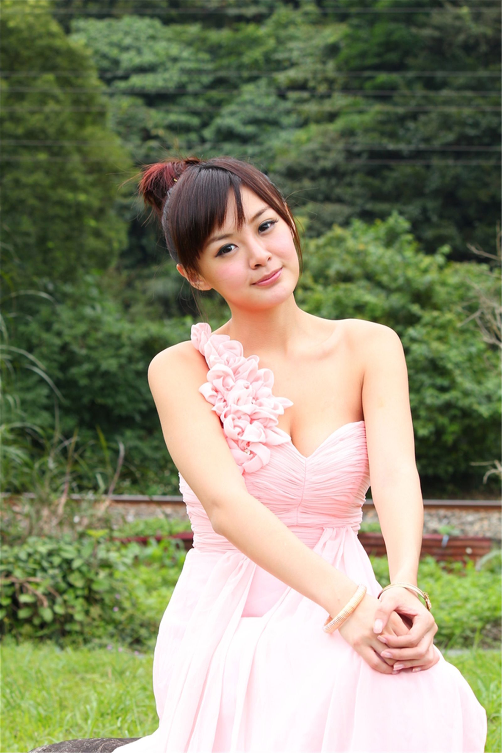 台湾清纯美女小夢 烏石港外拍