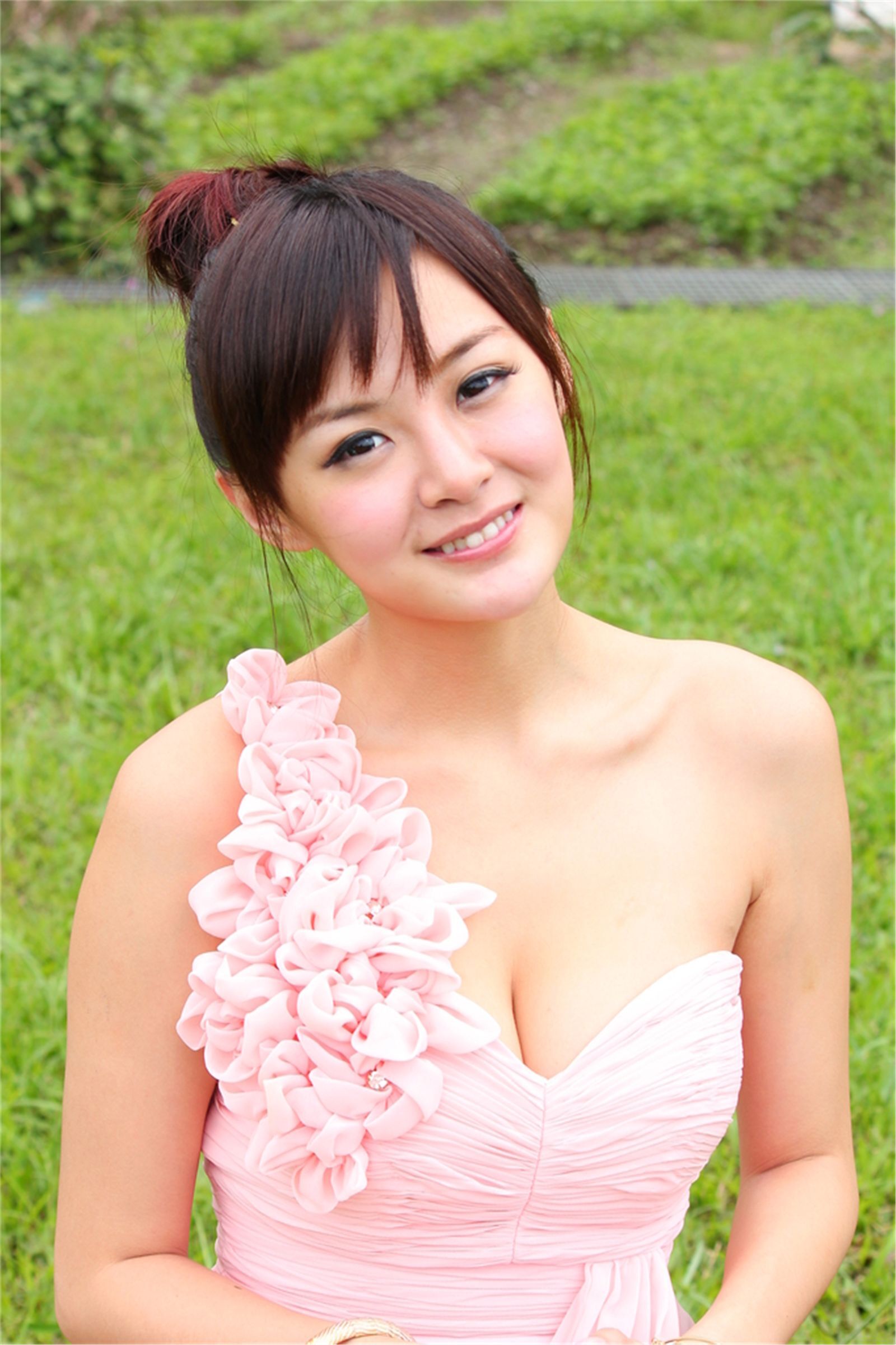 台湾清纯美女小夢 烏石港外拍