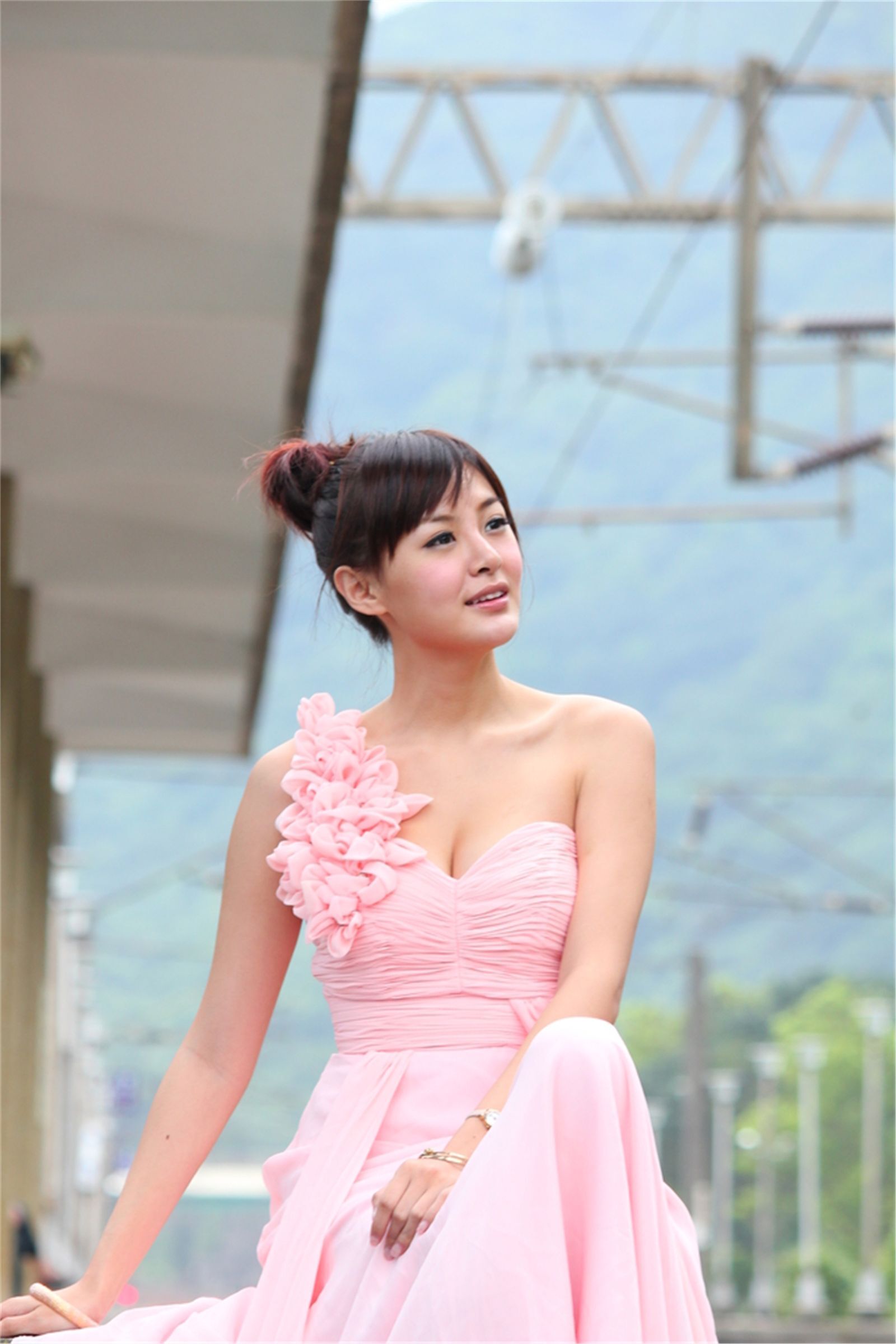 台湾清纯美女小夢 烏石港外拍