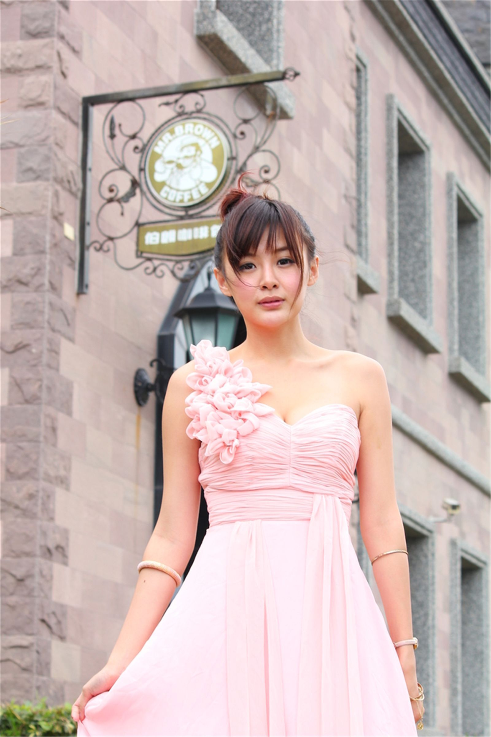 台湾清纯美女小夢 烏石港外拍