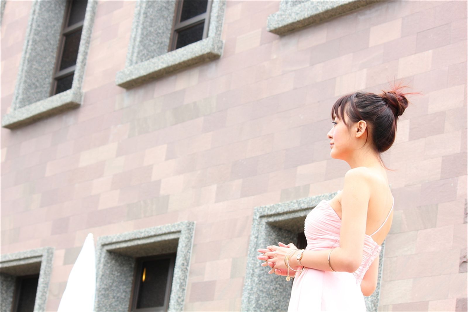 台湾清纯美女小夢 烏石港外拍