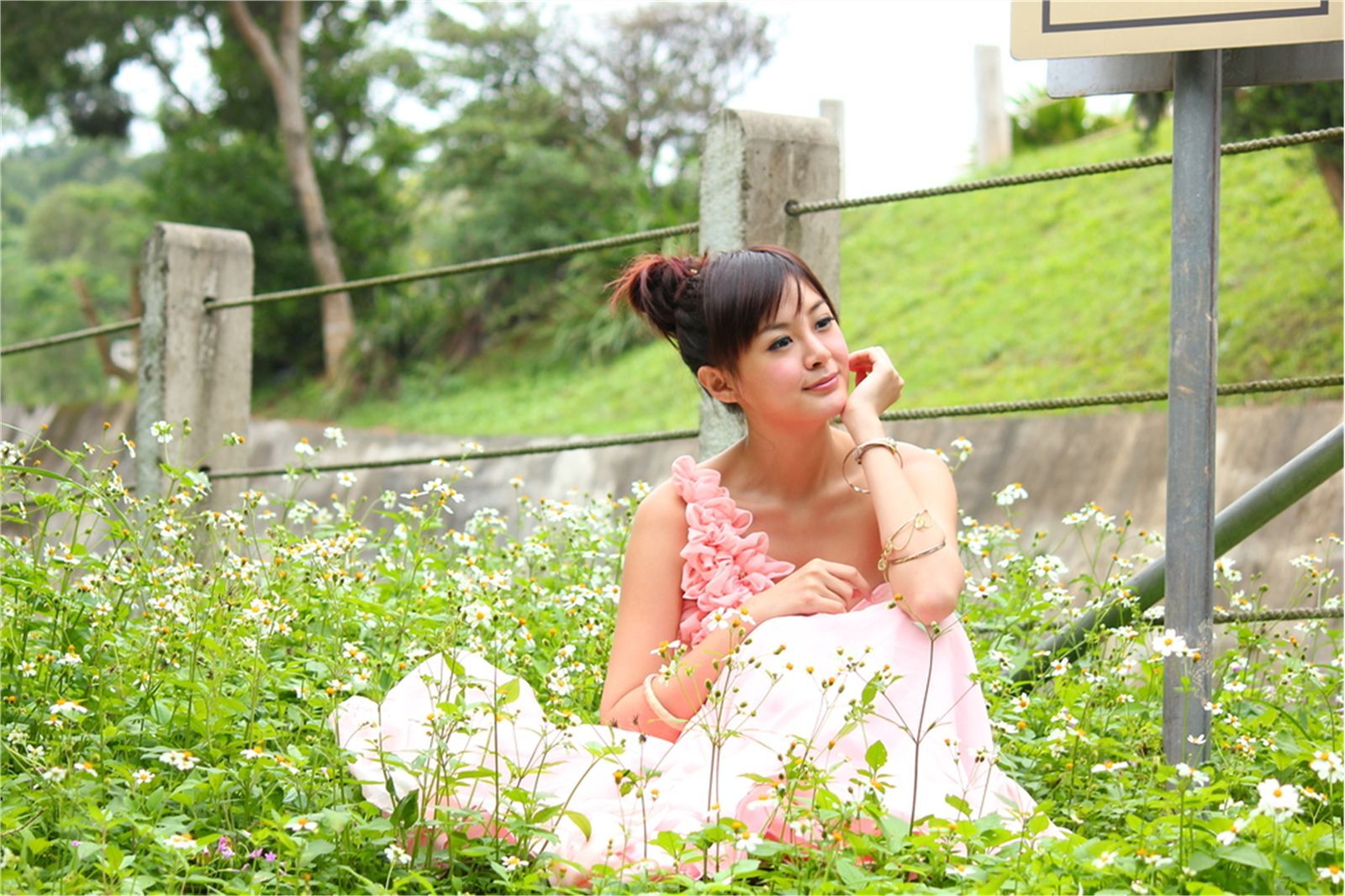 台湾清纯美女小夢 烏石港外拍