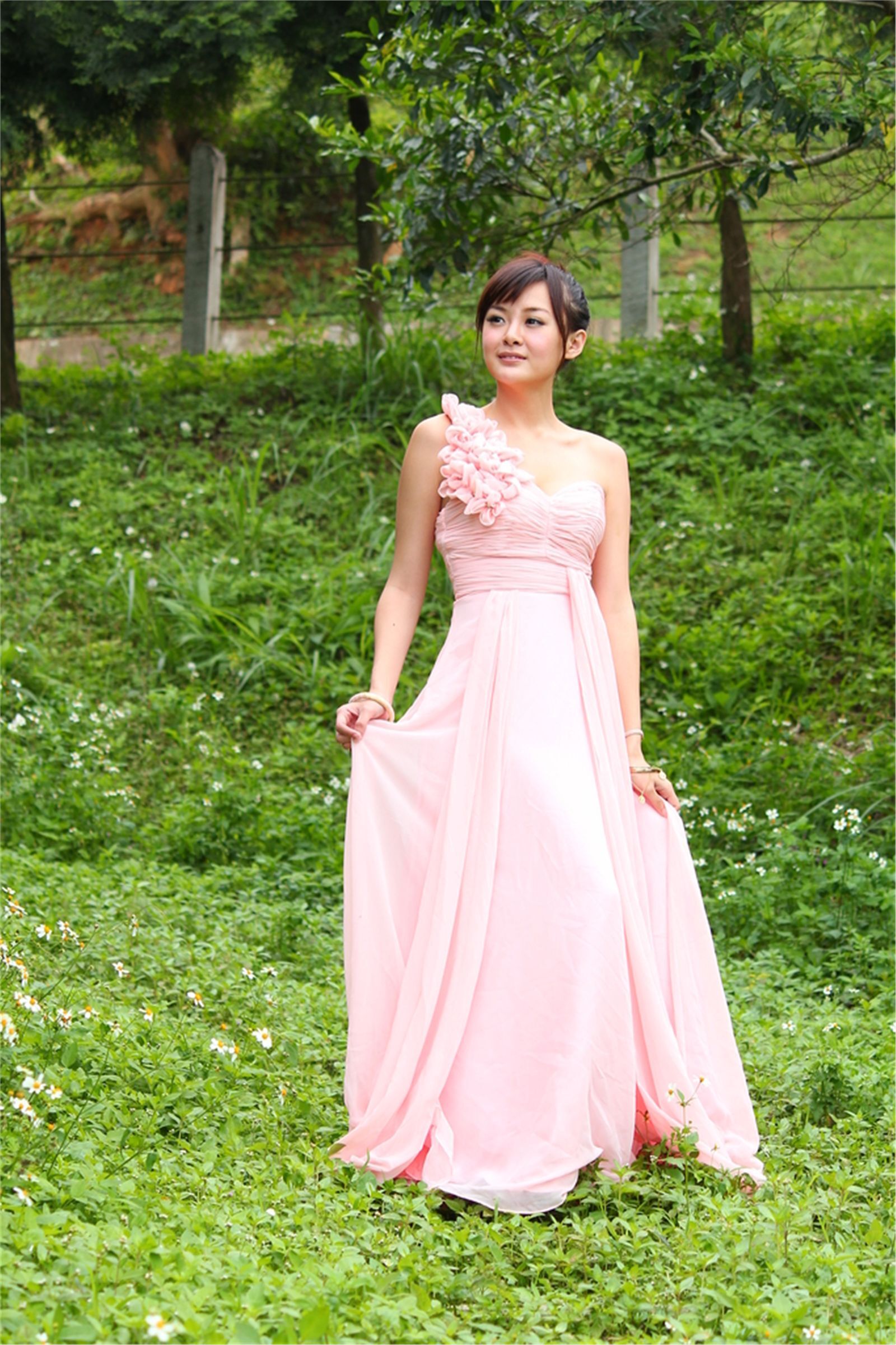 台湾清纯美女小夢 烏石港外拍