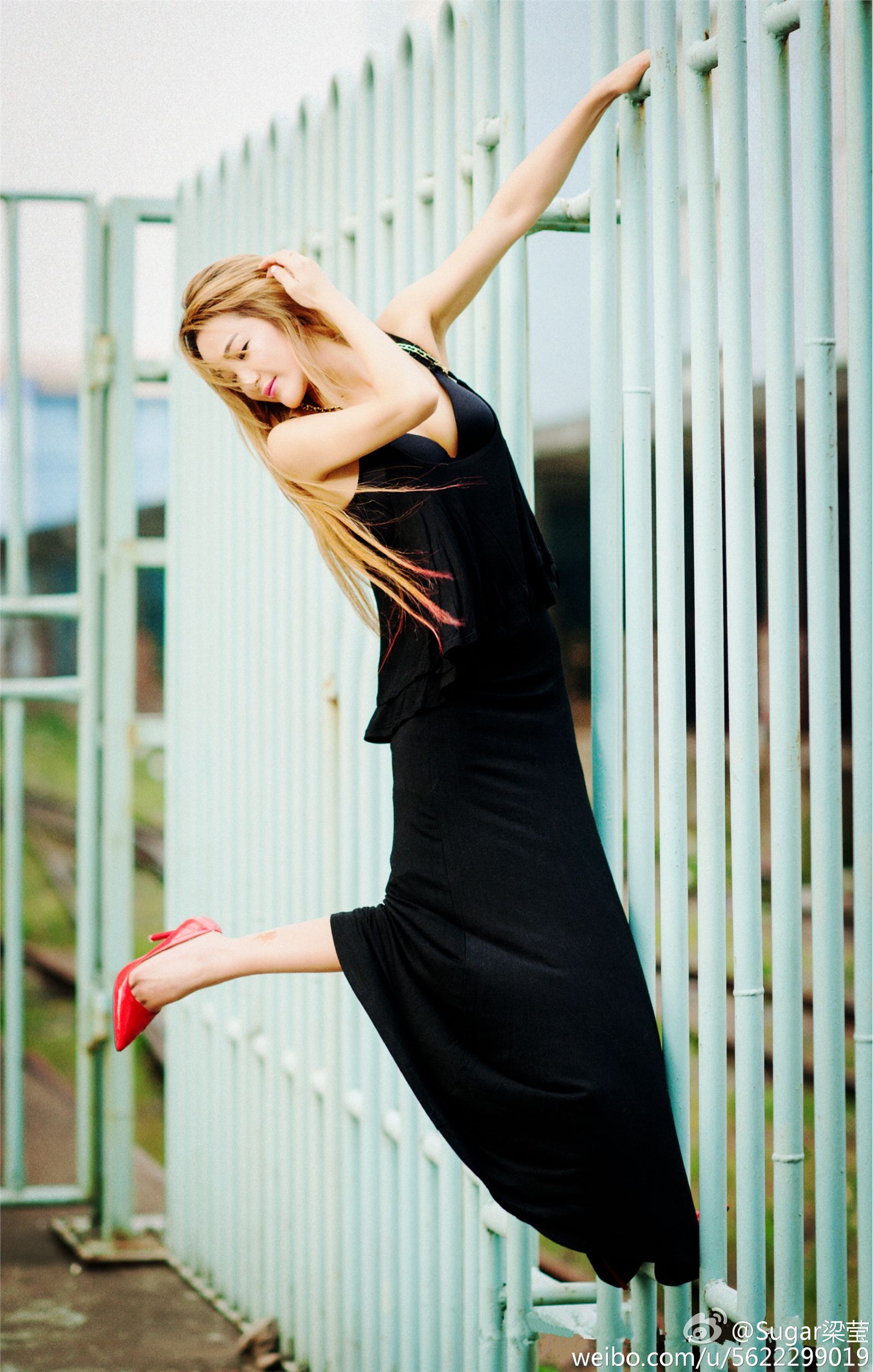 美臀女神 - Sugar梁莹性感微博图片打包