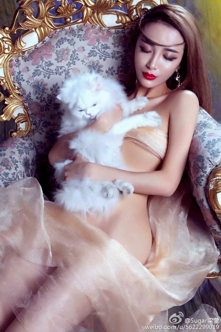 美臀女神 - Sugar梁莹性感微博图片打包