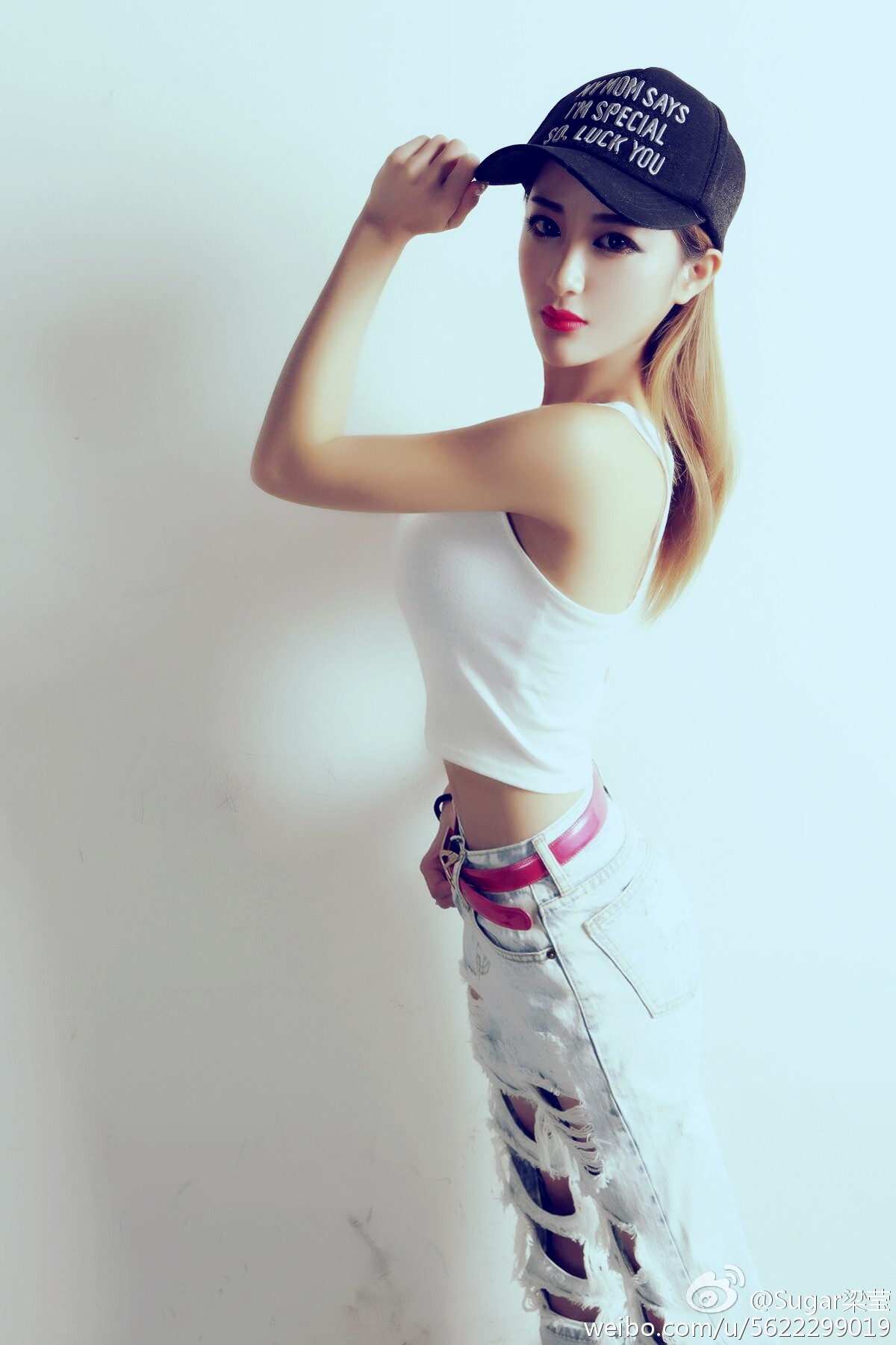 美臀女神 - Sugar梁莹性感微博图片打包