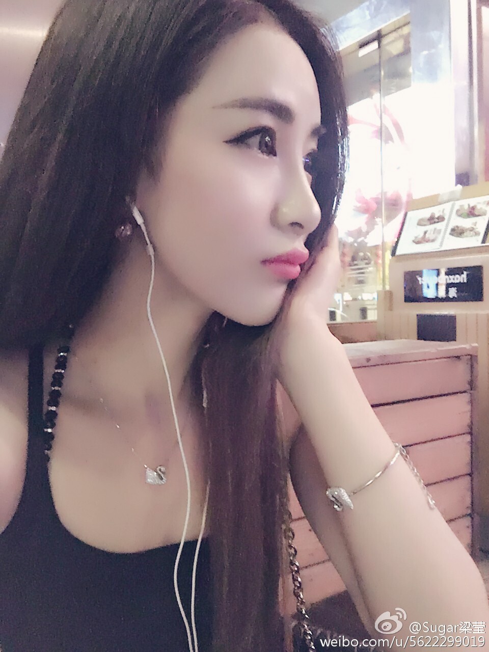 美臀女神 - Sugar梁莹性感微博图片打包