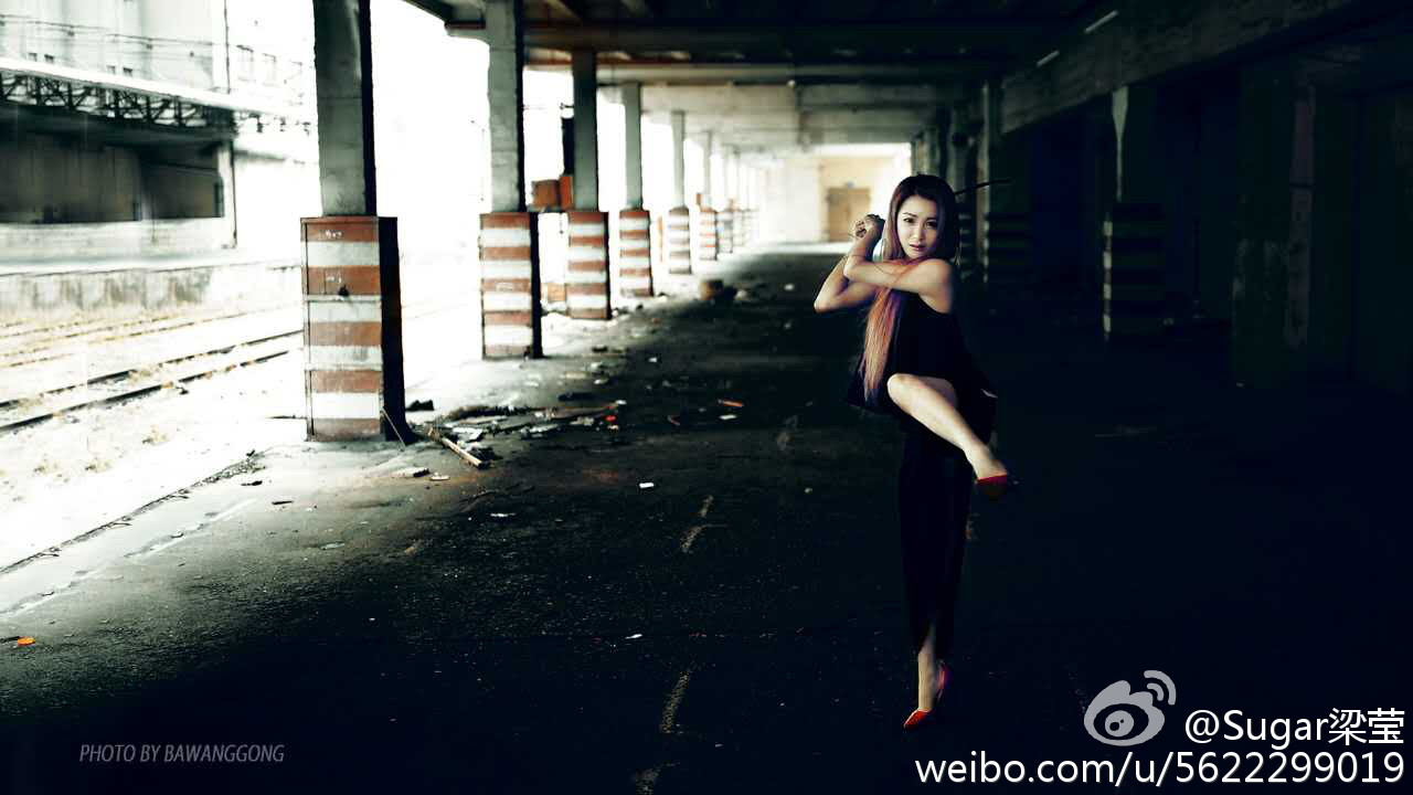 美臀女神 - Sugar梁莹性感微博图片打包