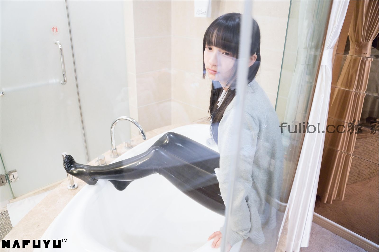 极品女神神楽板真冬Discovery探索频道胶袜特辑