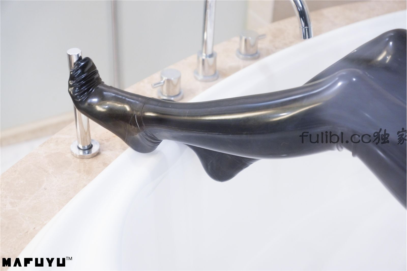 极品女神神楽板真冬Discovery探索频道胶袜特辑