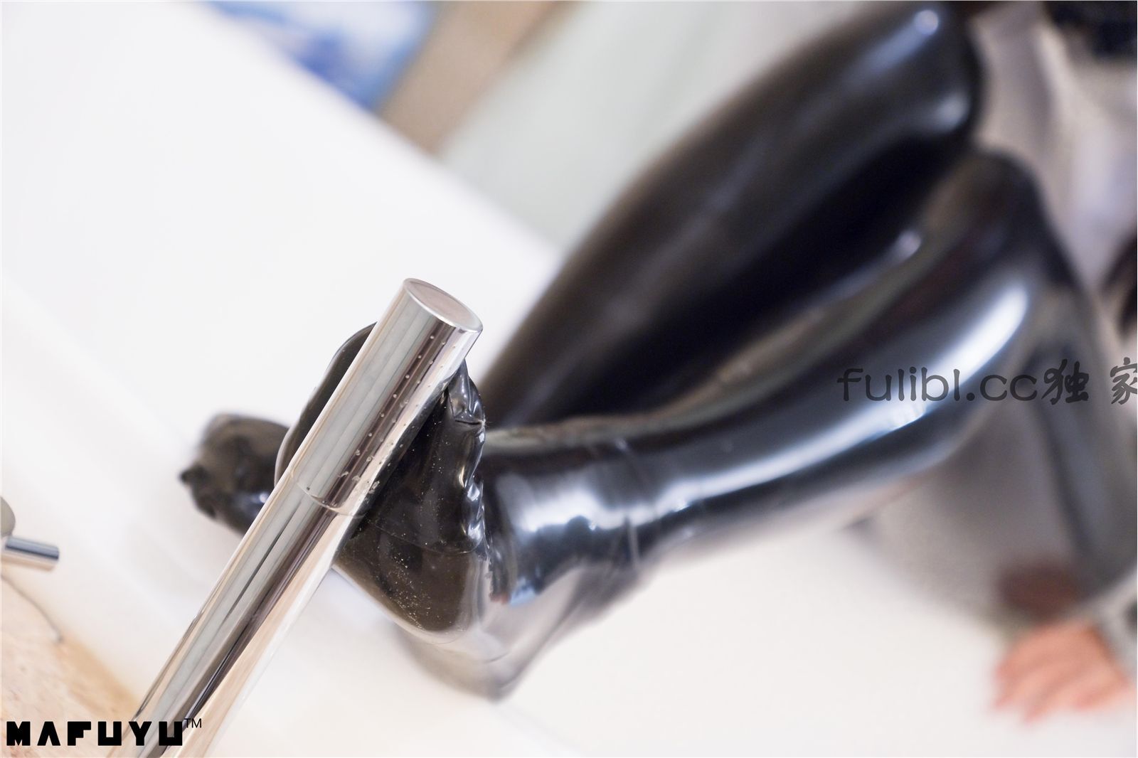 极品女神神楽板真冬Discovery探索频道胶袜特辑