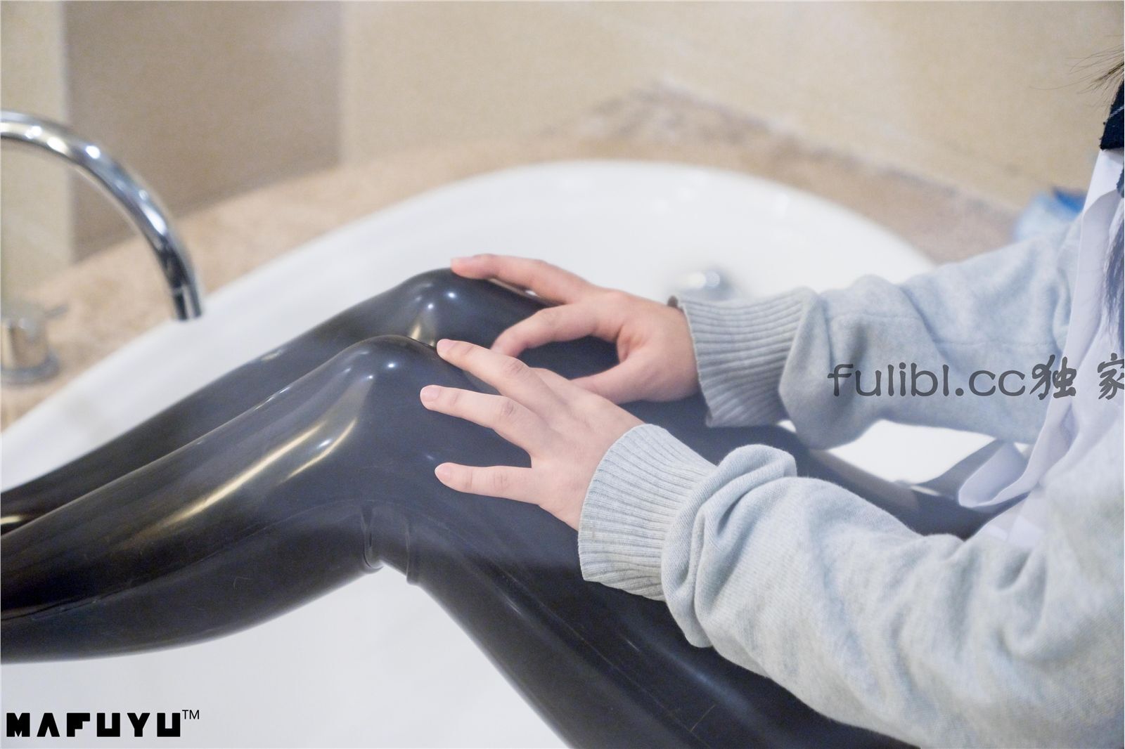 极品女神神楽板真冬Discovery探索频道胶袜特辑