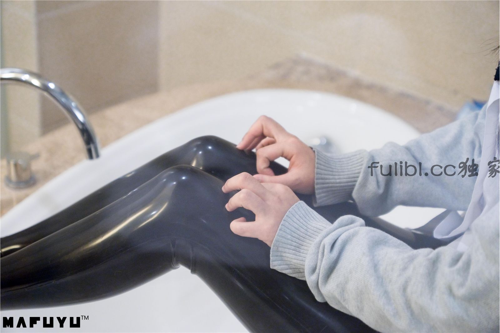 极品女神神楽板真冬Discovery探索频道胶袜特辑