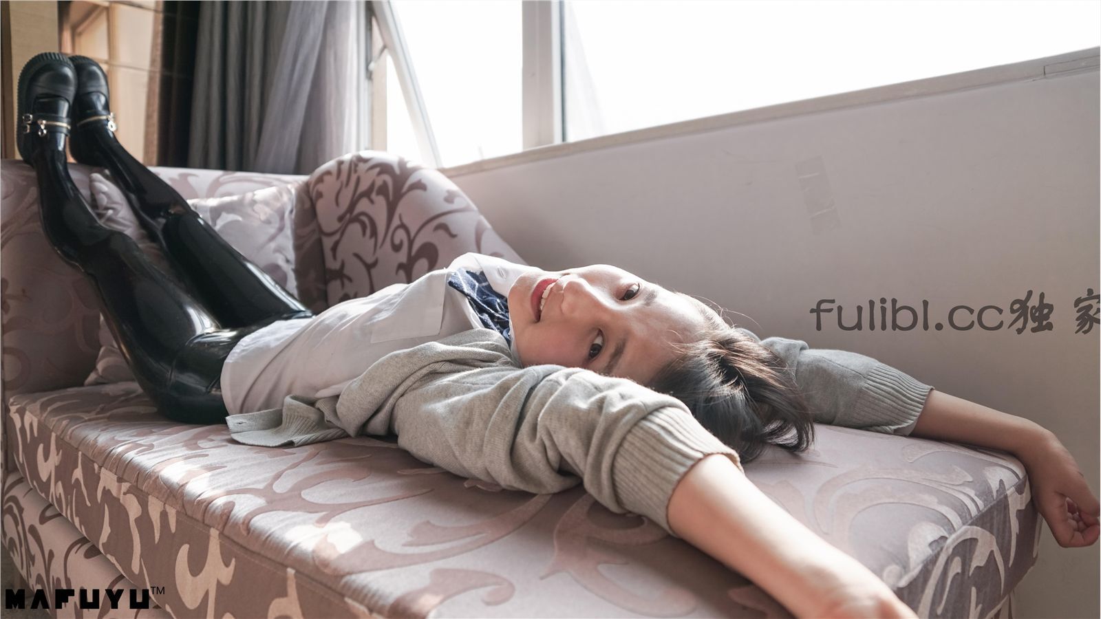 极品女神神楽板真冬Discovery探索频道胶袜特辑