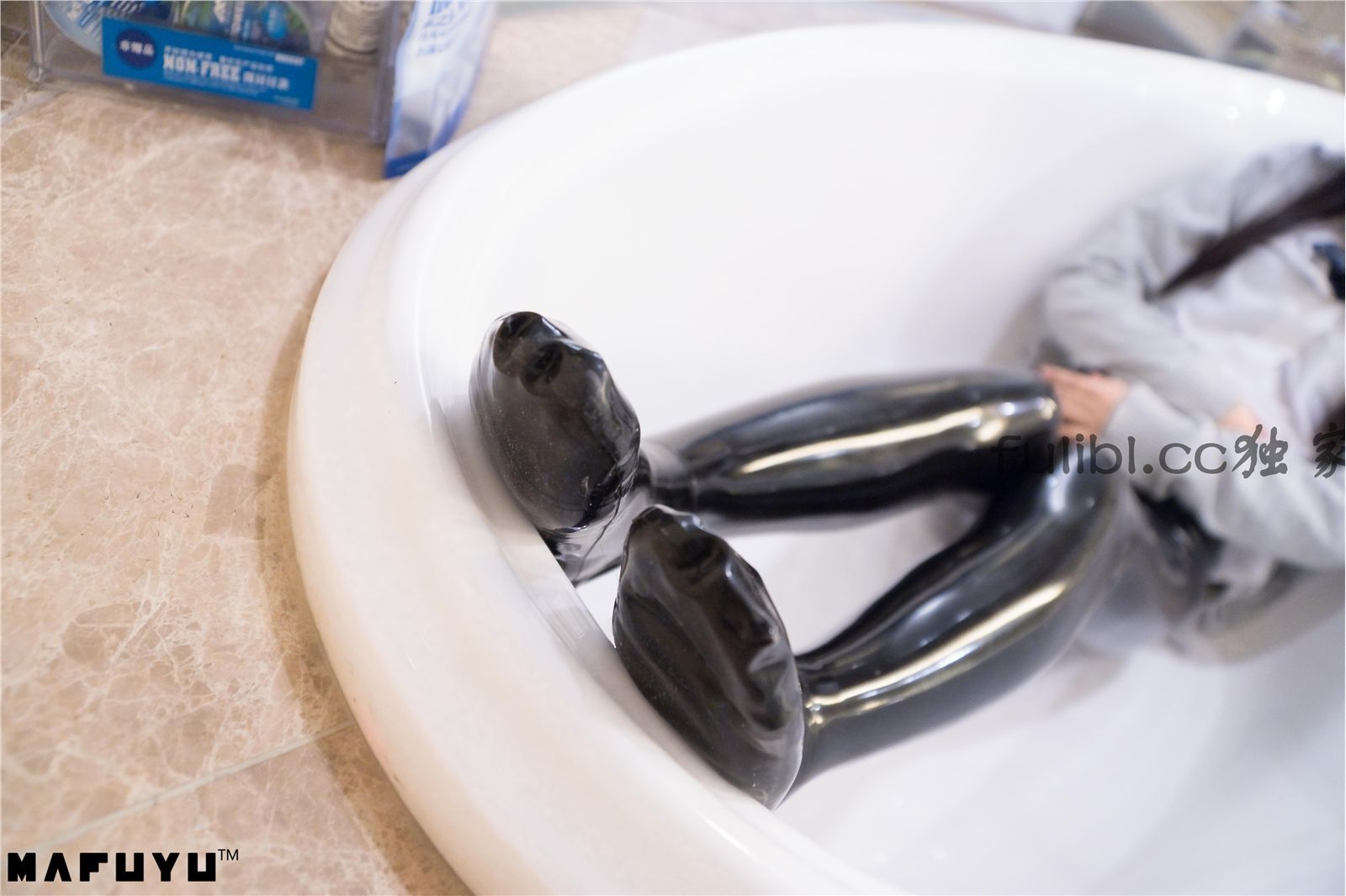 极品女神神楽板真冬Discovery探索频道胶袜特辑