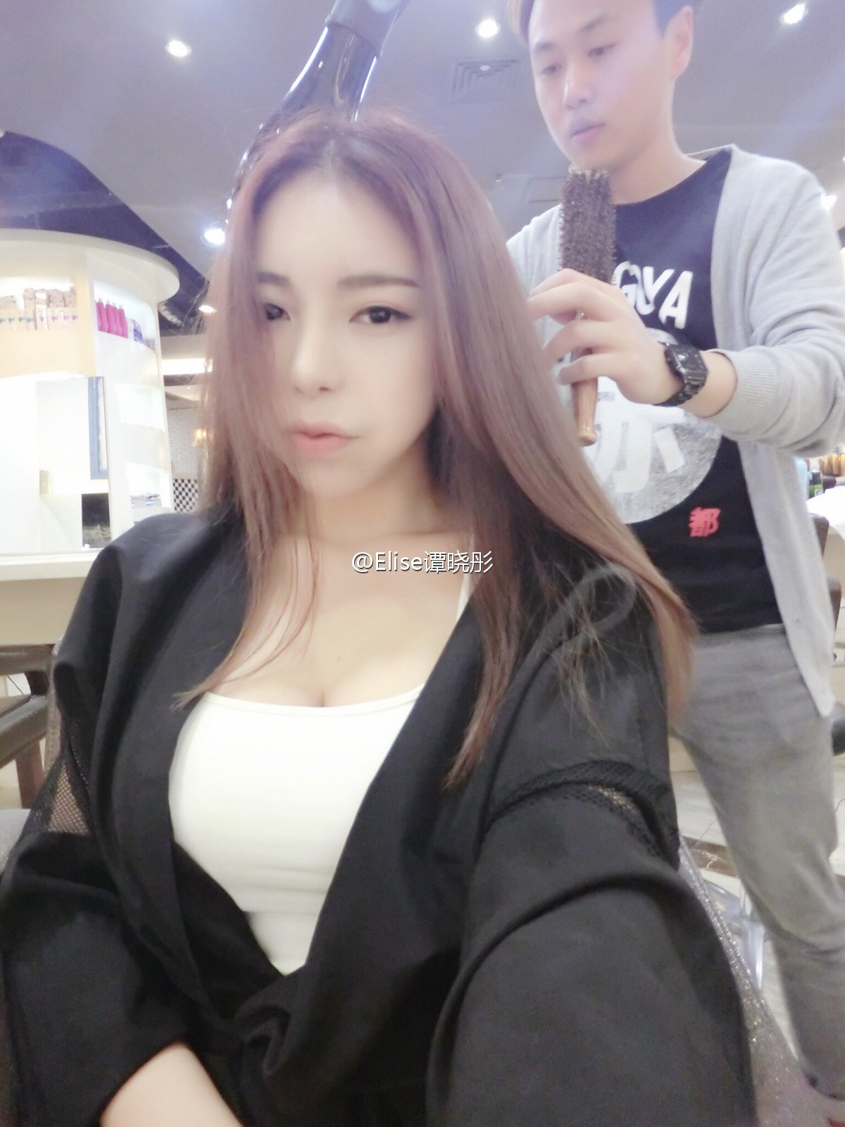 34F大胸模特Elise谭晓彤微博散图