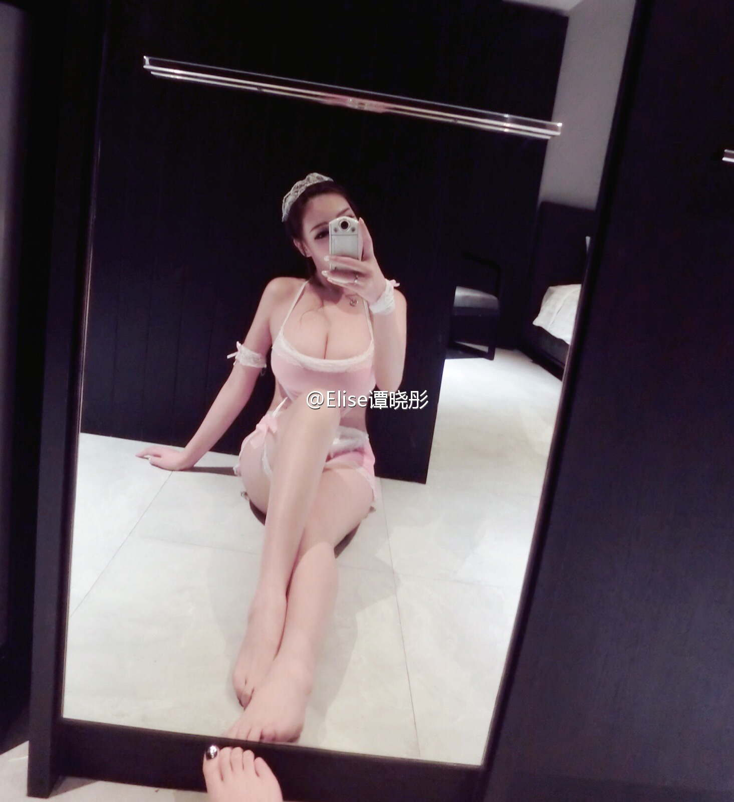 34F大胸模特Elise谭晓彤微博散图