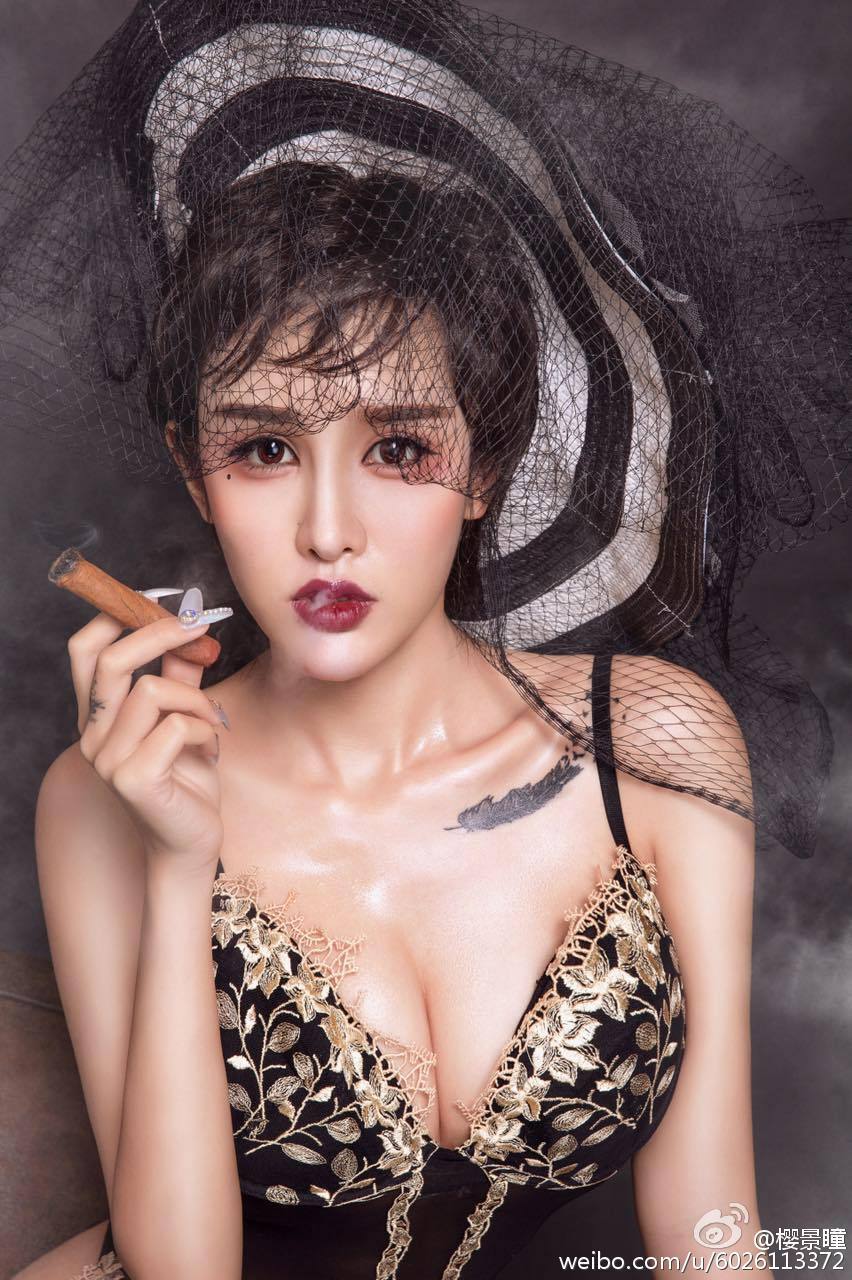 微博红人人气模特欣杨Kitty 微博最新图集