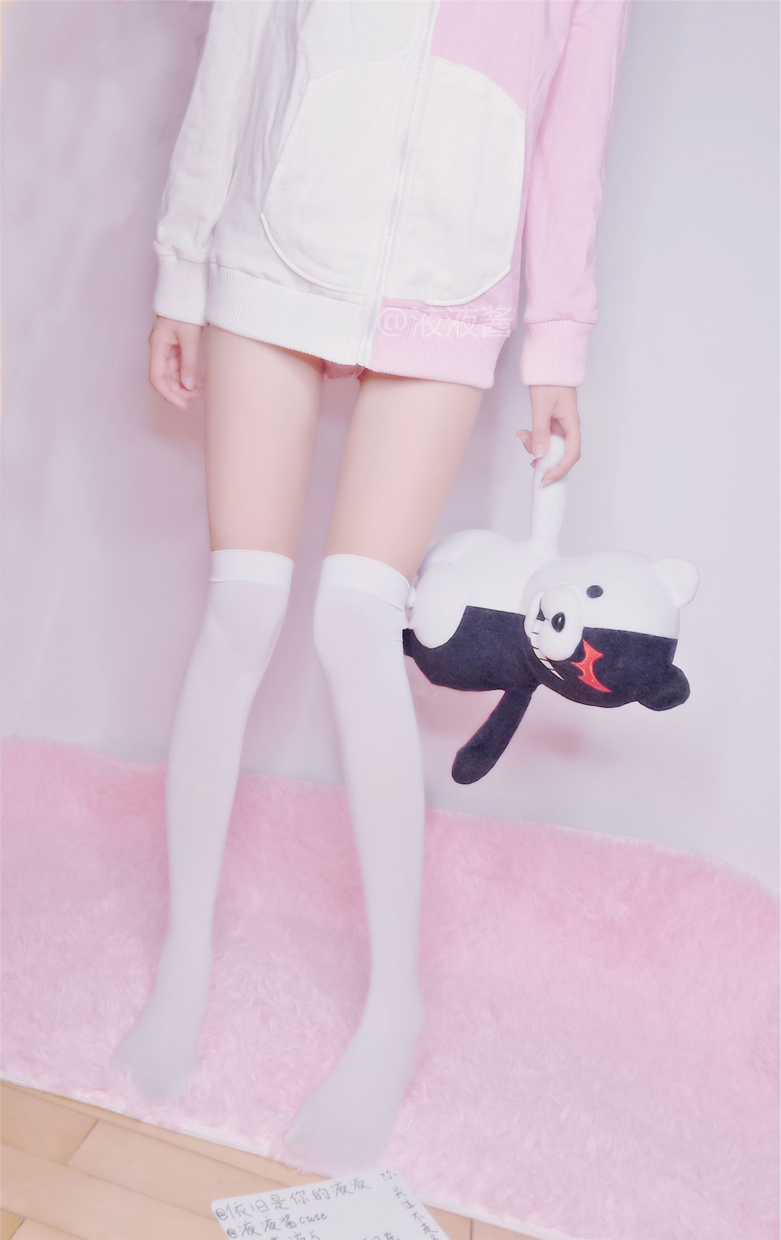 液液酱YeYe-黑白熊