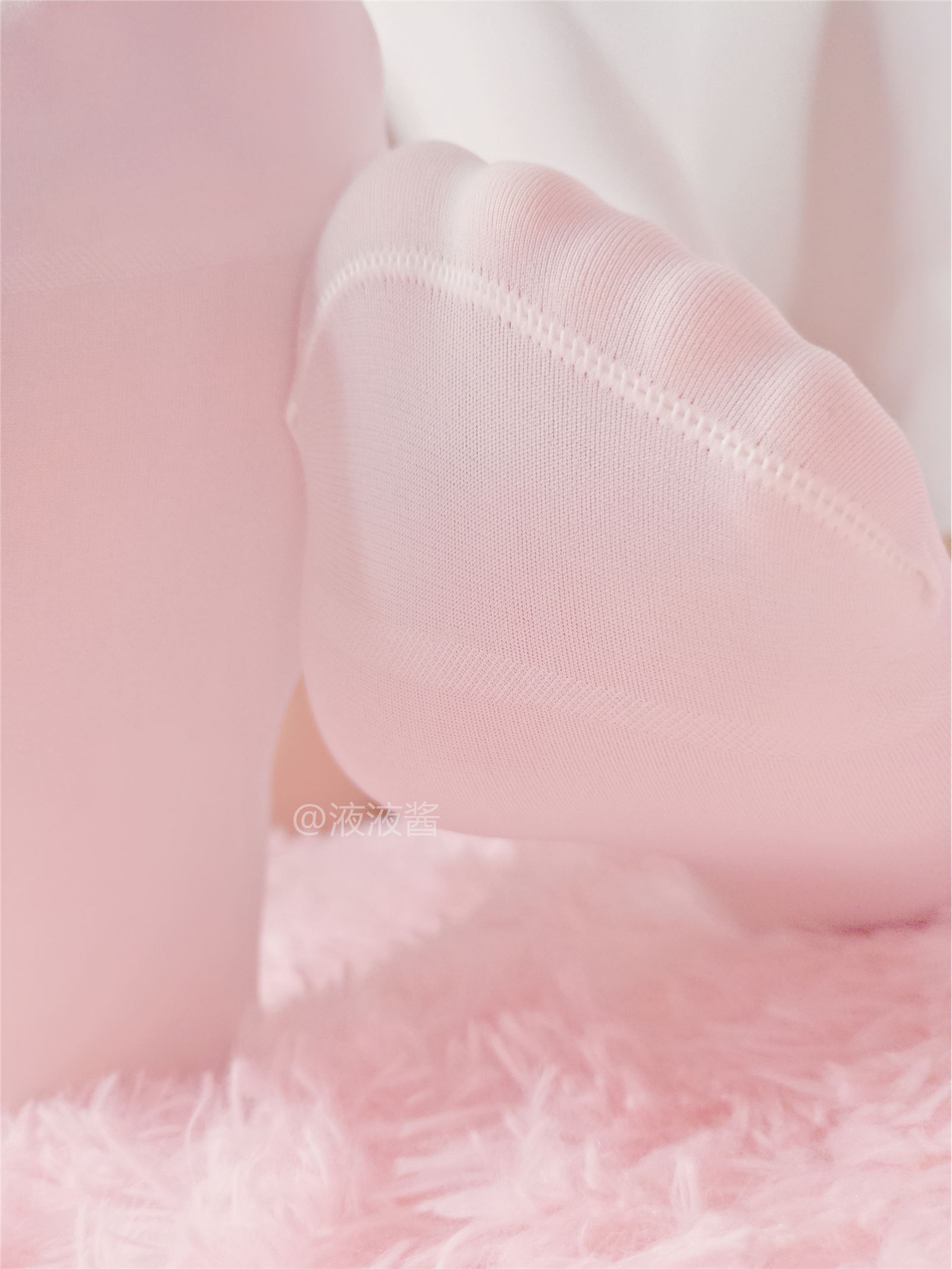 液液酱YeYe-黑白熊