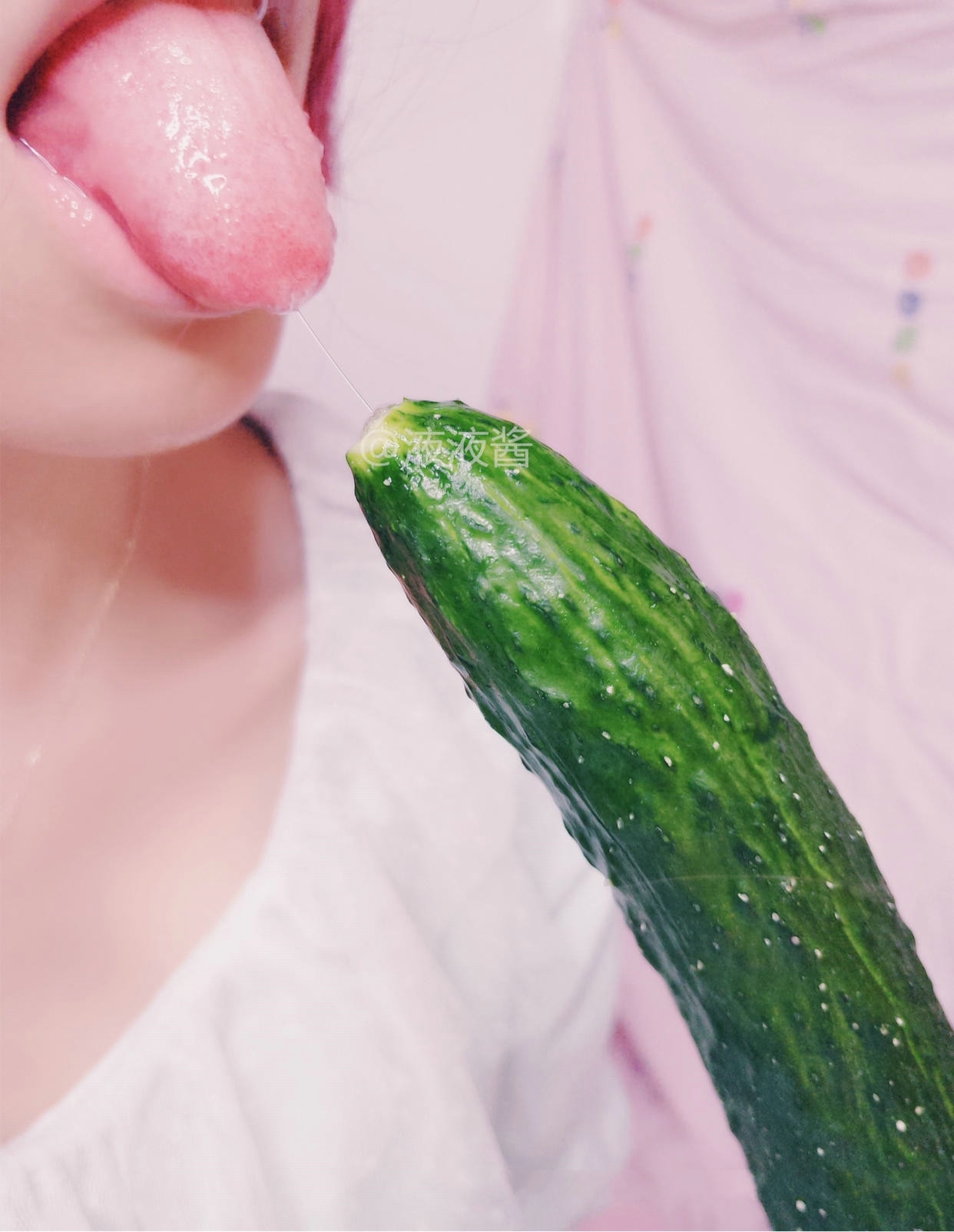 微博@液液酱YeYe – 黄瓜与绿丝