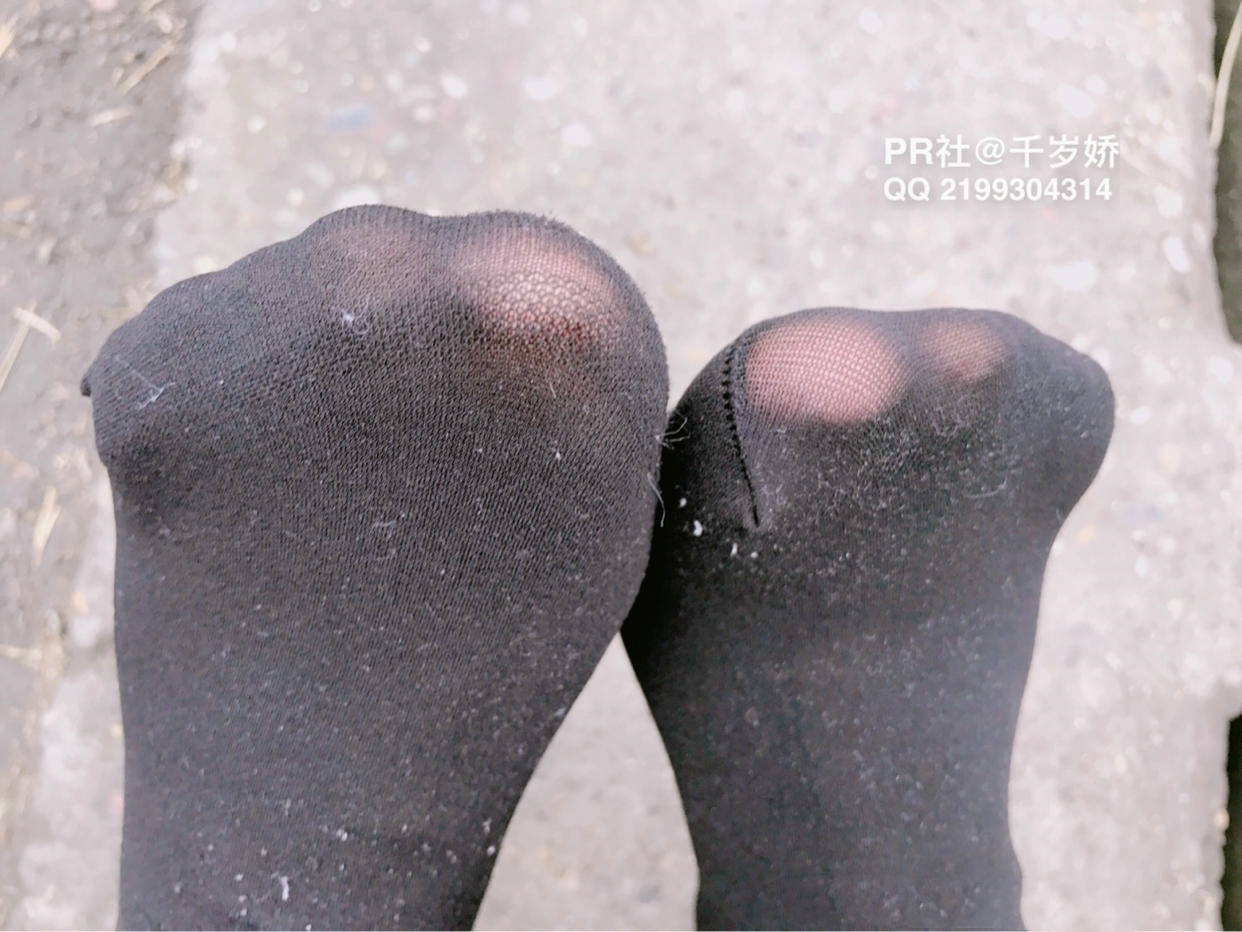 微博@千岁娇3-JK黑丝play