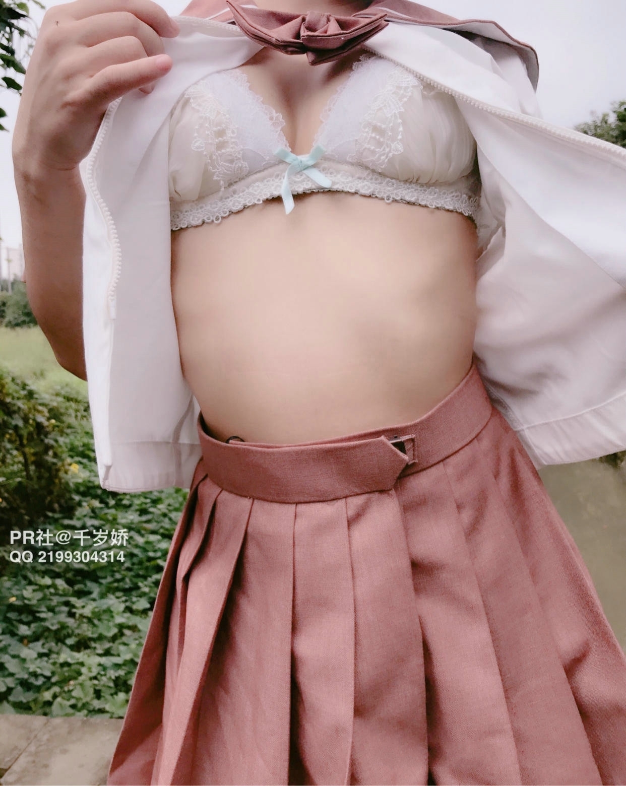 微博@千岁娇3-JK黑丝play