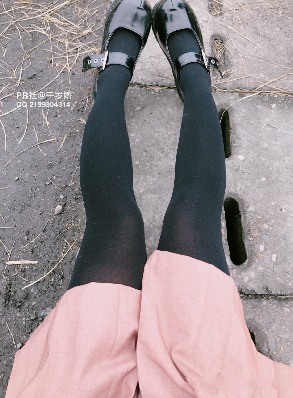 微博@千岁娇3-JK黑丝play