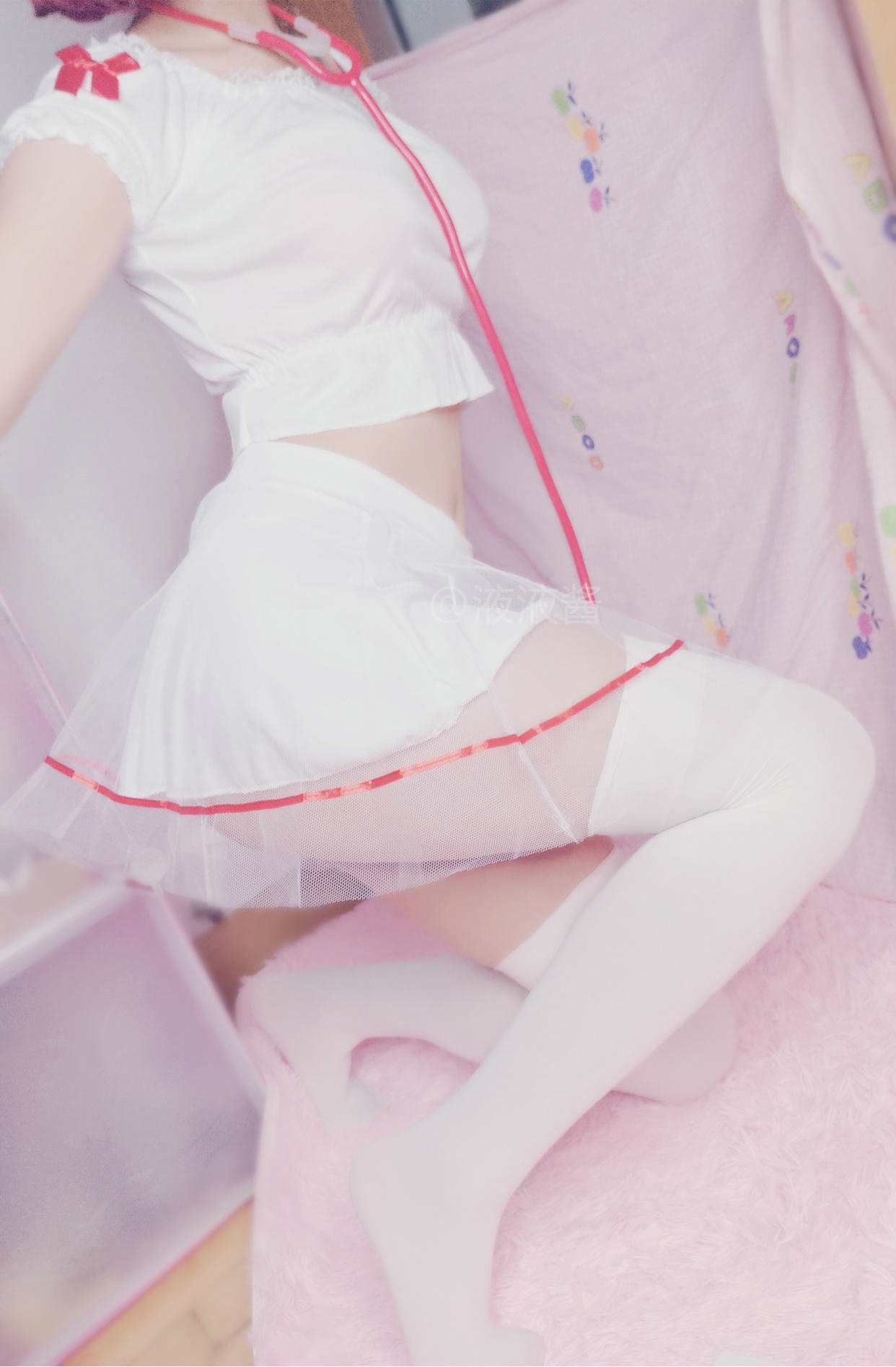 微博@液液酱YeYe – 白丝护士装