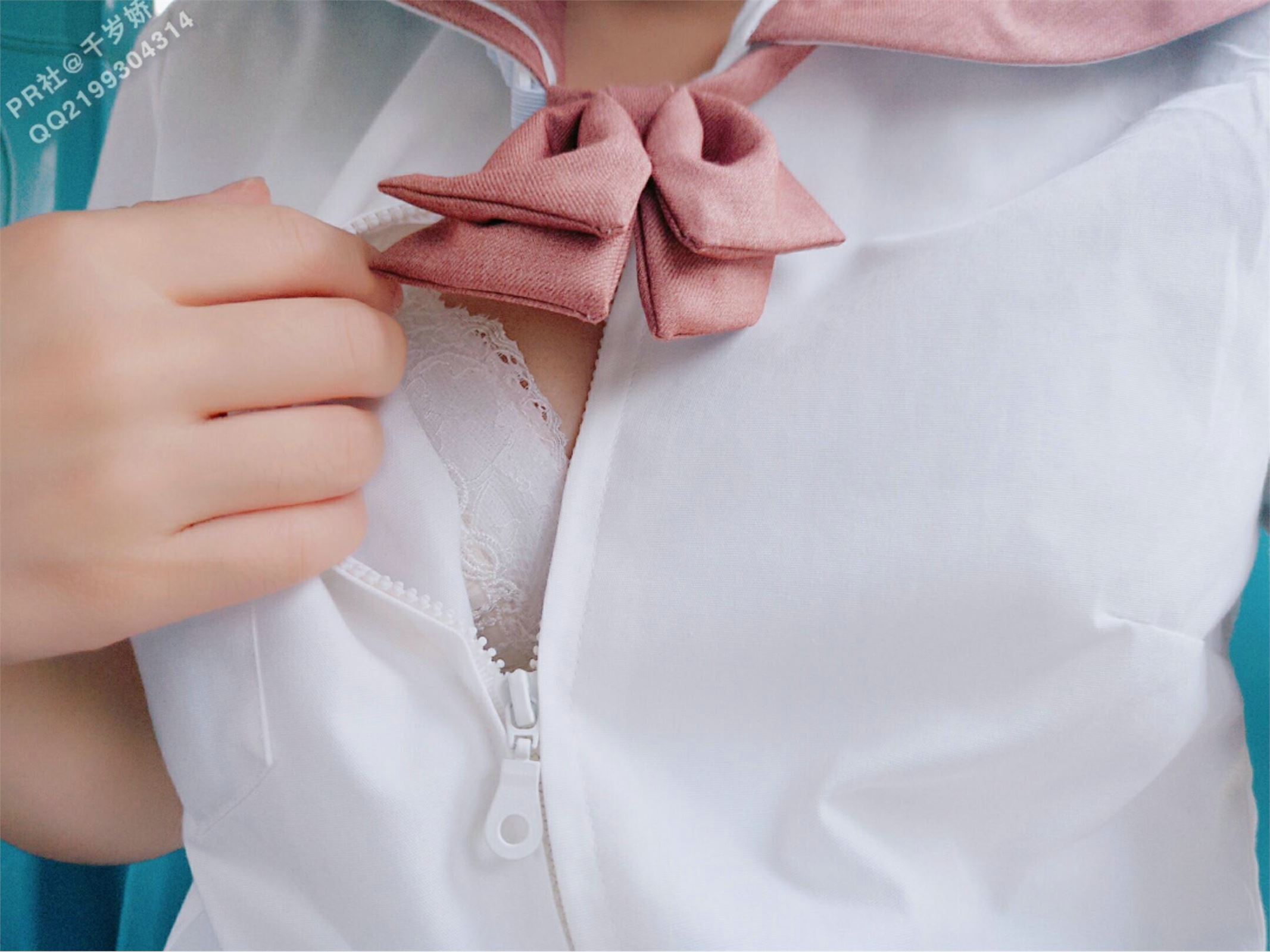 千岁娇—公交车露出